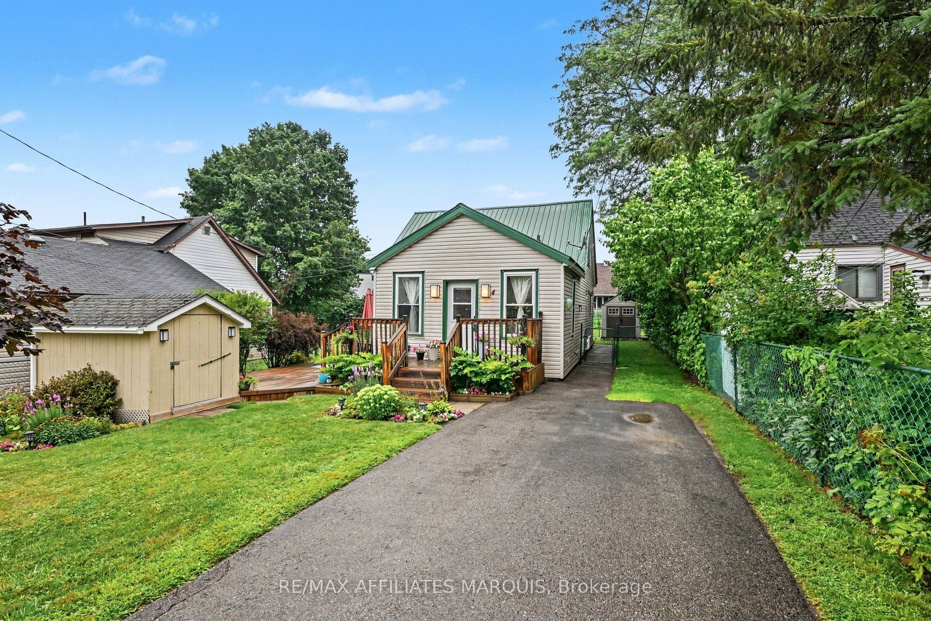 4 Lorne Street, Smiths Falls, ON K7A 3K5 photo 3
