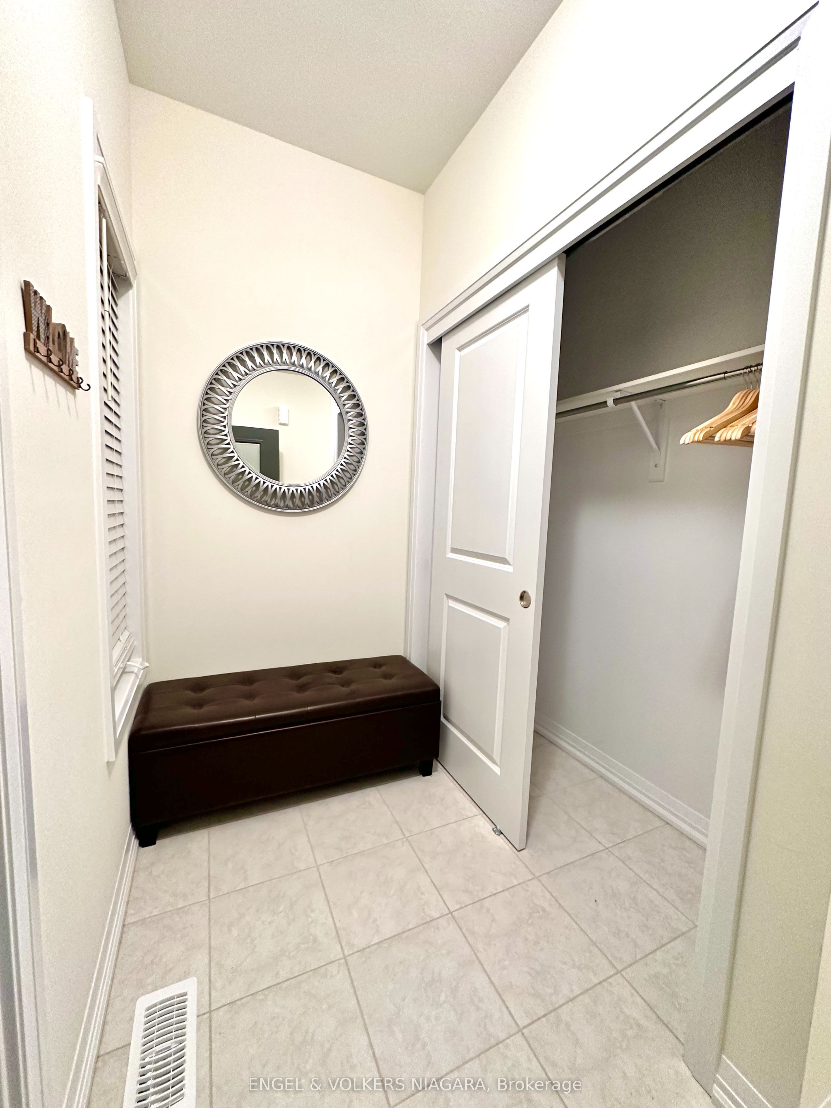 7330 Marvel Drive, Niagara Falls, ON L2H 3V5 photo 2