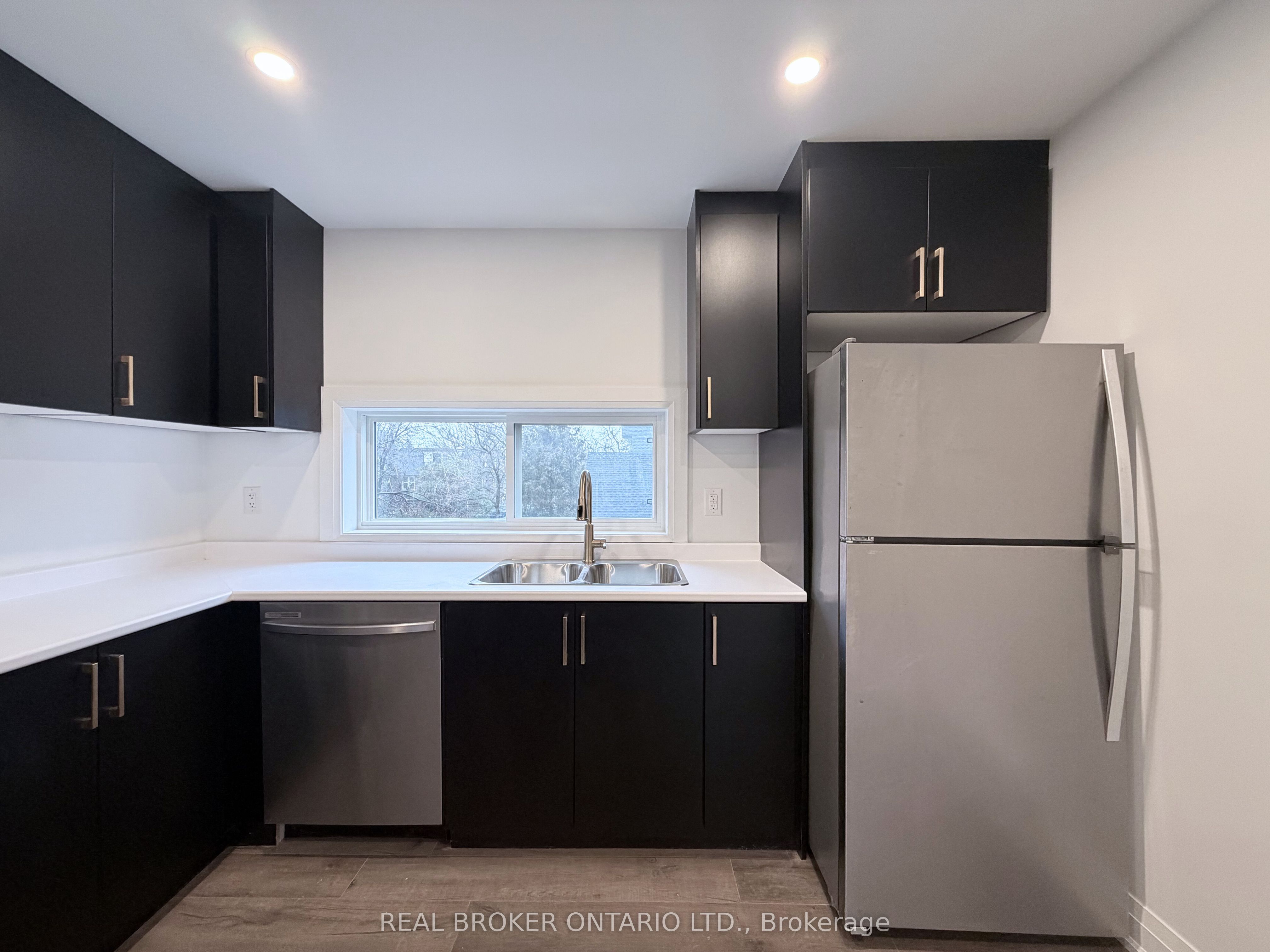 184 Ottawa Street S Upper, Hamilton, ON L8K 2E6 photo 5