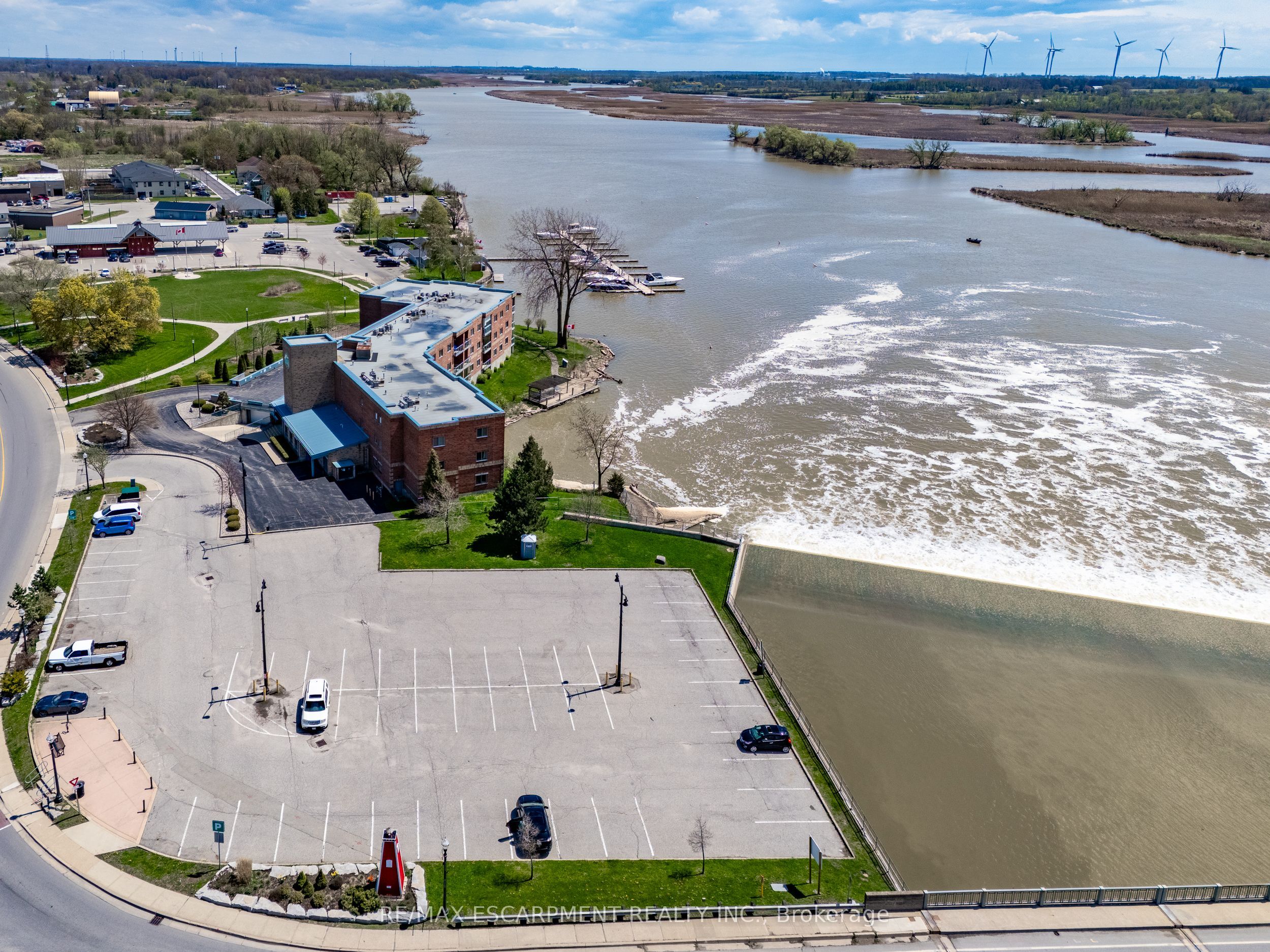 210 Main Street E 309, Haldimand, ON N1A 3G7 photo 4