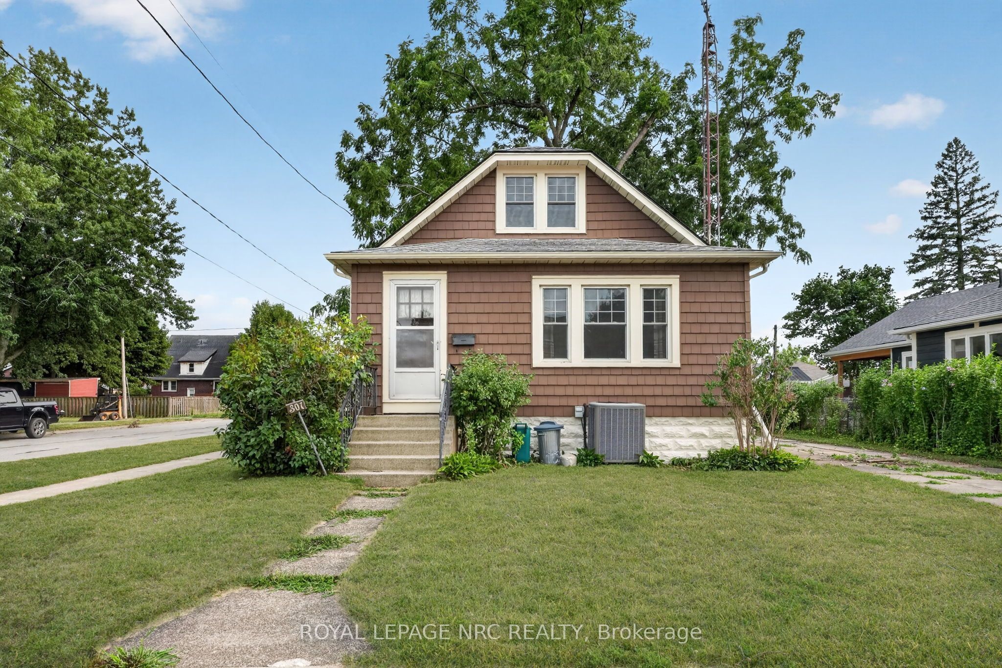 301 Dufferin Street, Fort Erie, ON L2A 2T8