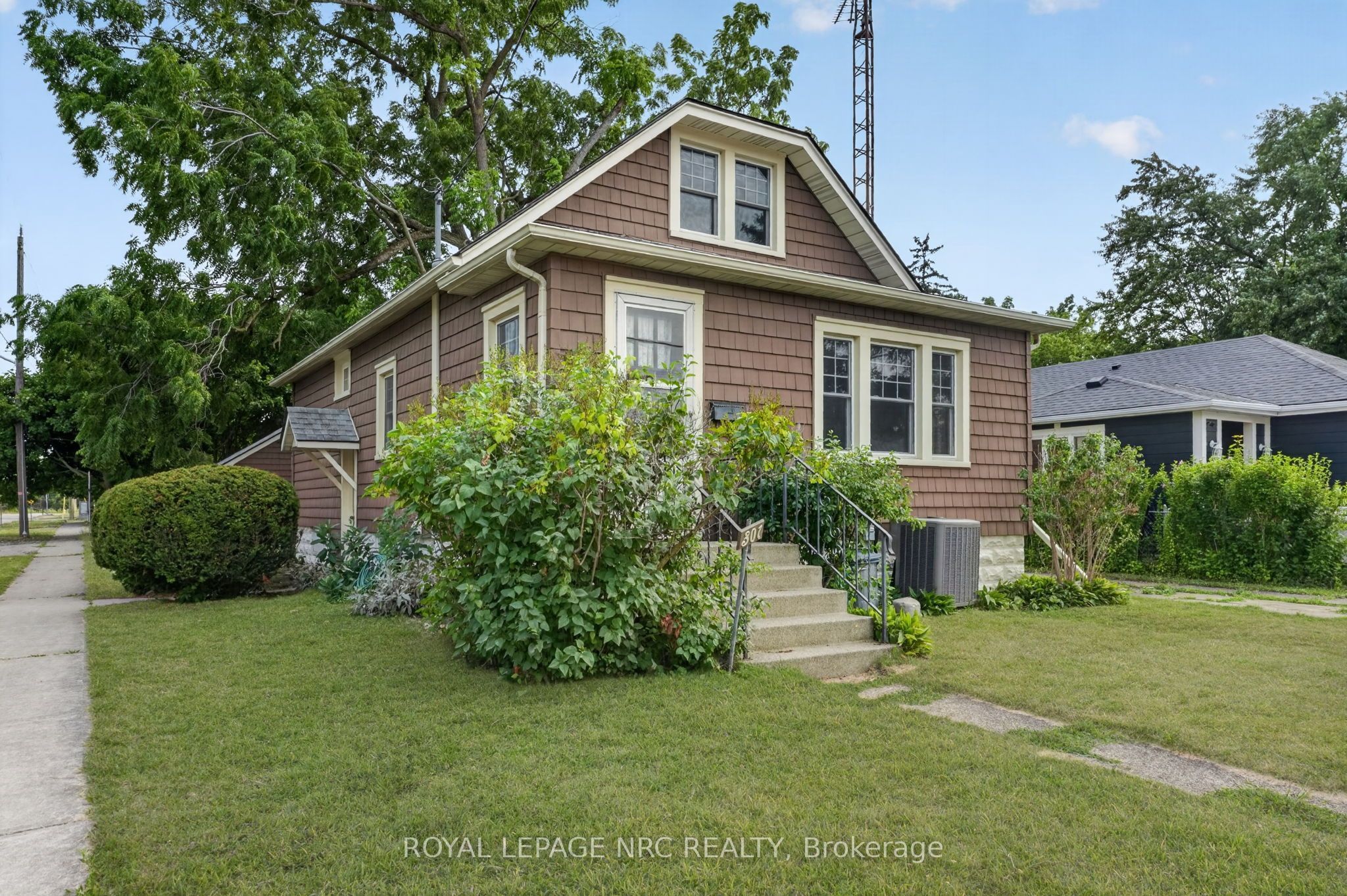301 Dufferin Street, Fort Erie, ON L2A 2T8 photo 3