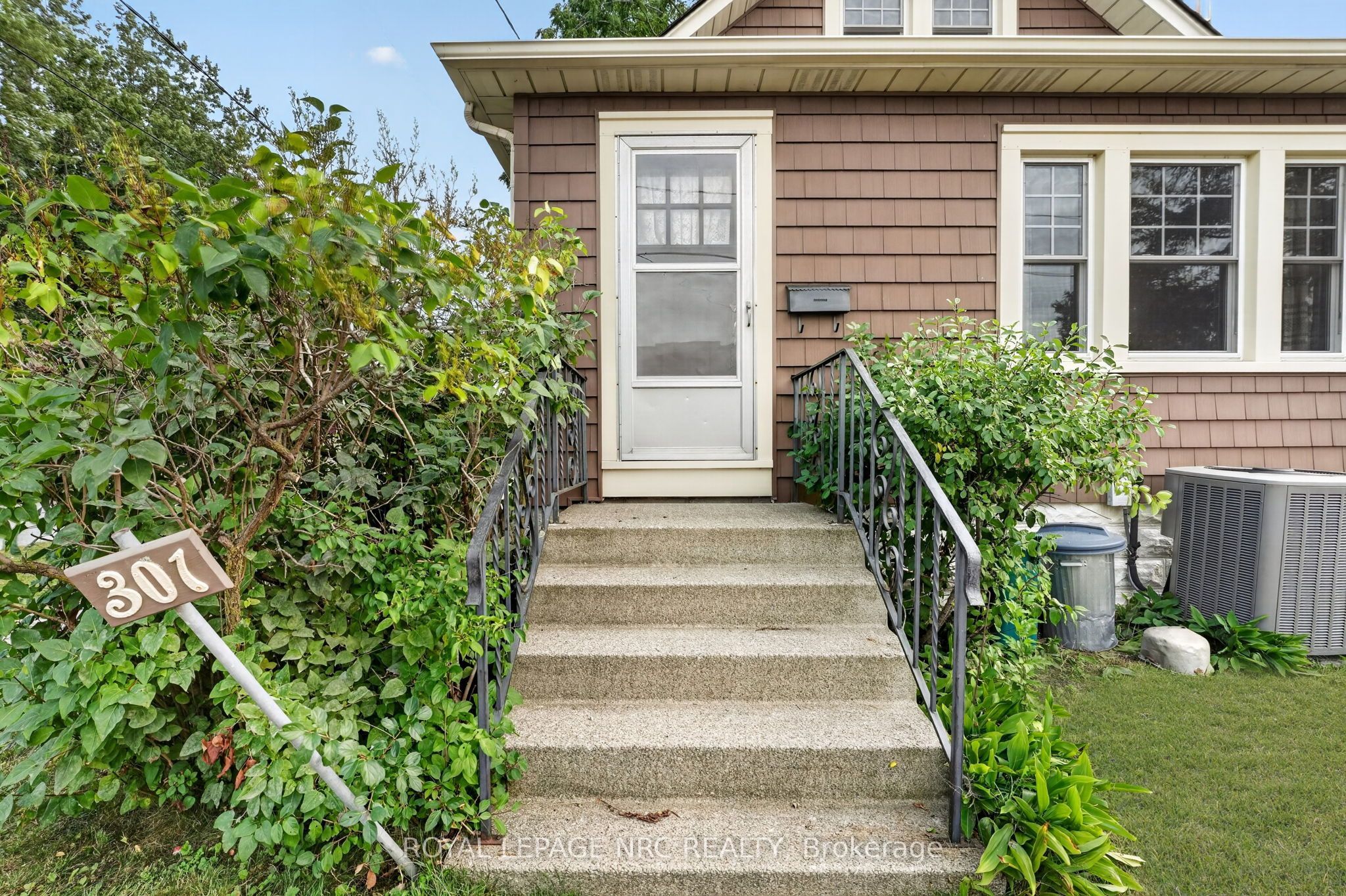 301 Dufferin Street, Fort Erie, ON L2A 2T8 photo 4