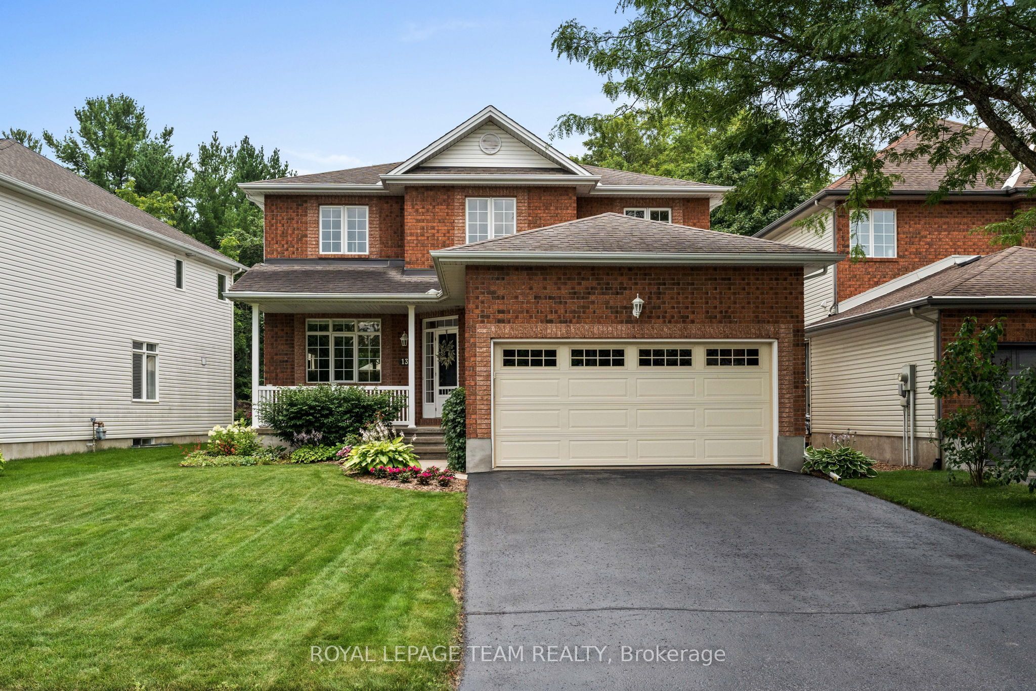 13 Keno Way, Kanata, ON K2T 1H4
