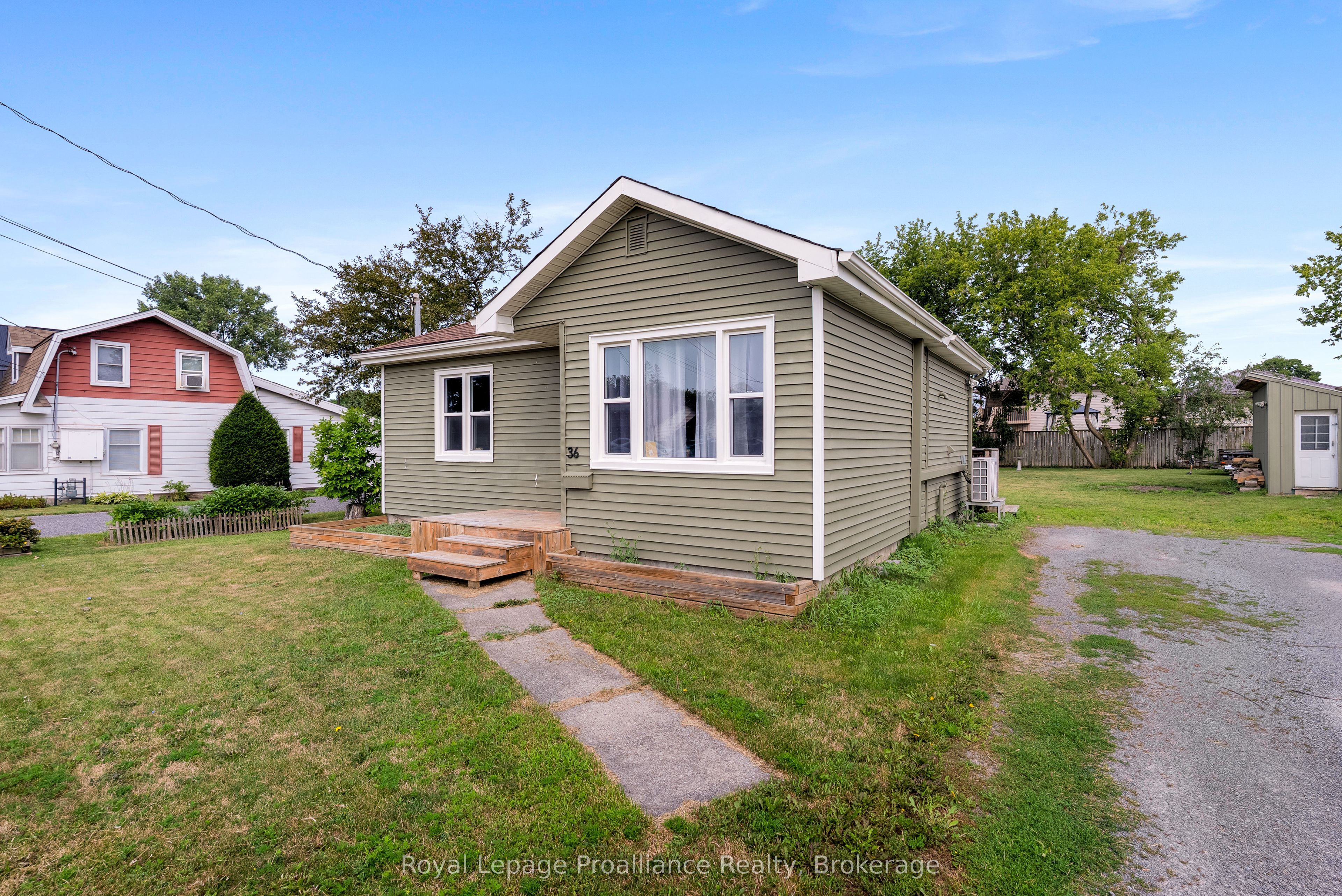36 Byron Street, Belleville, ON K8N 2W1