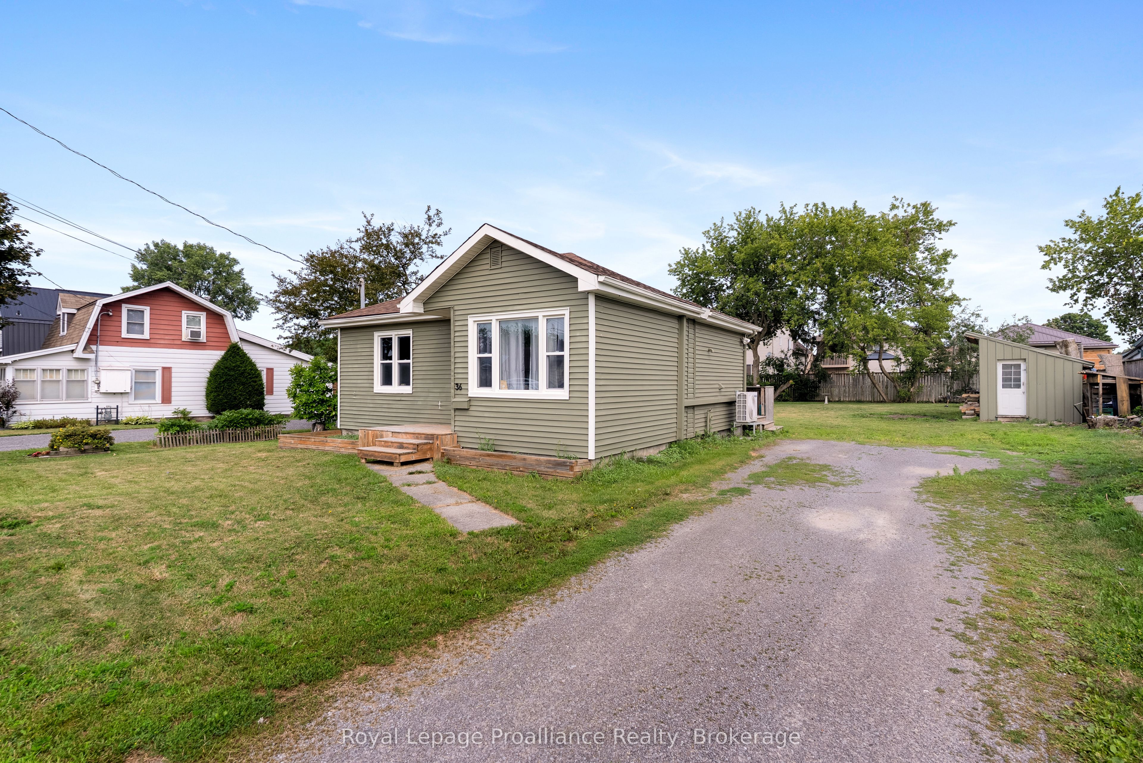 36 Byron Street, Belleville, ON K8N 2W1 photo 2