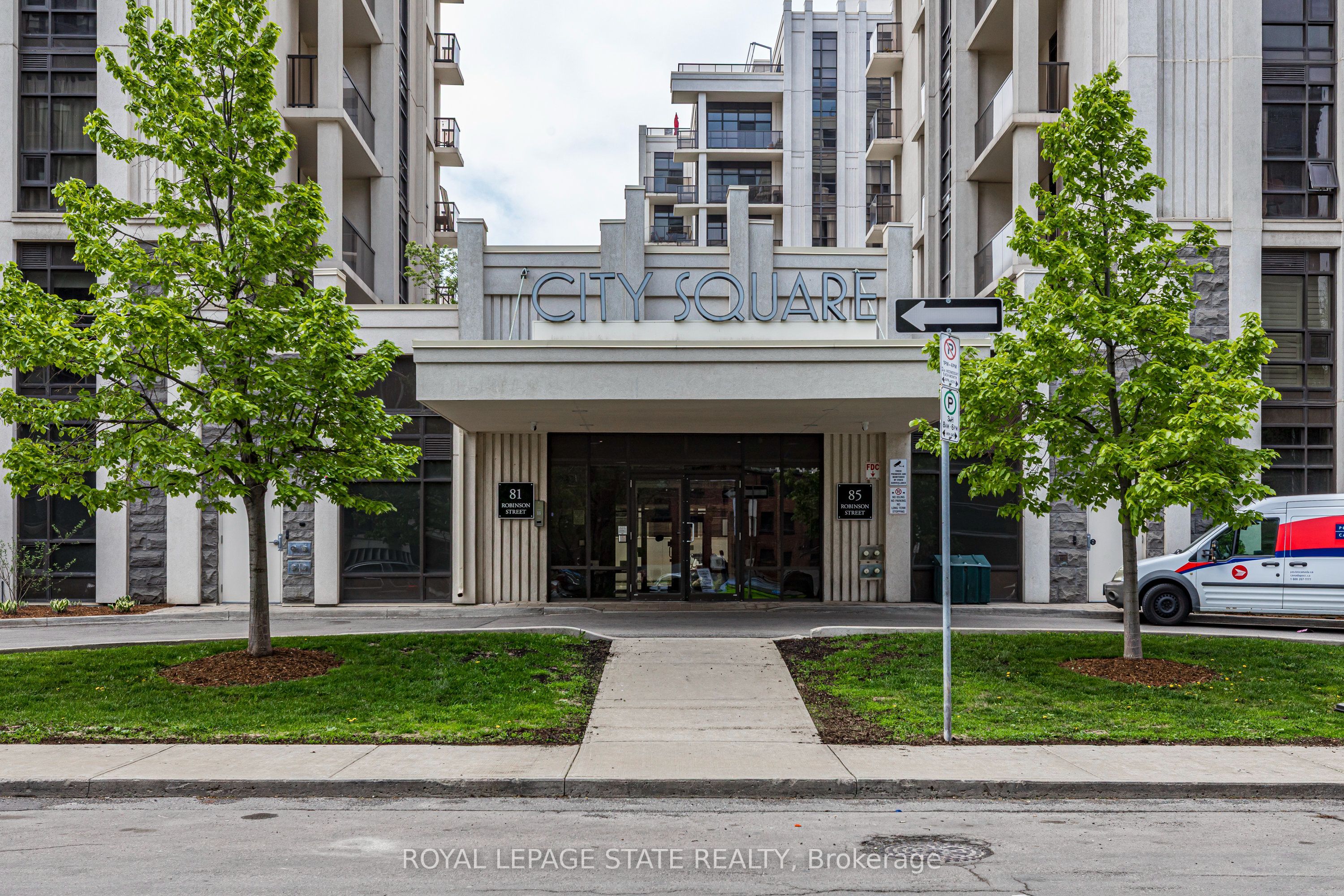 85 Robinson Street 1010, Hamilton, ON L8P 0B9 photo 2