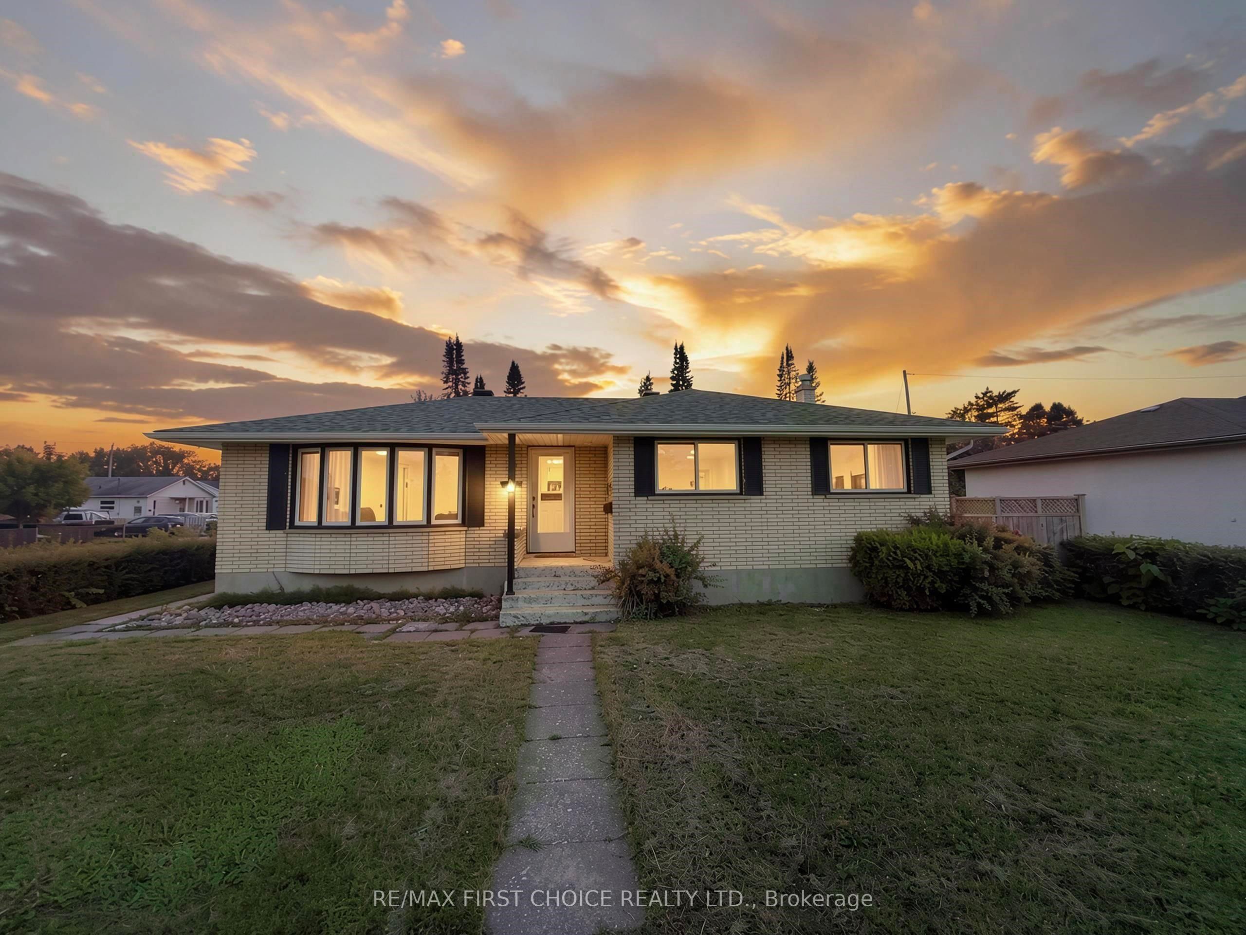 400 Victoria Avenue W, Thunder Bay, ON P7C 1G7
