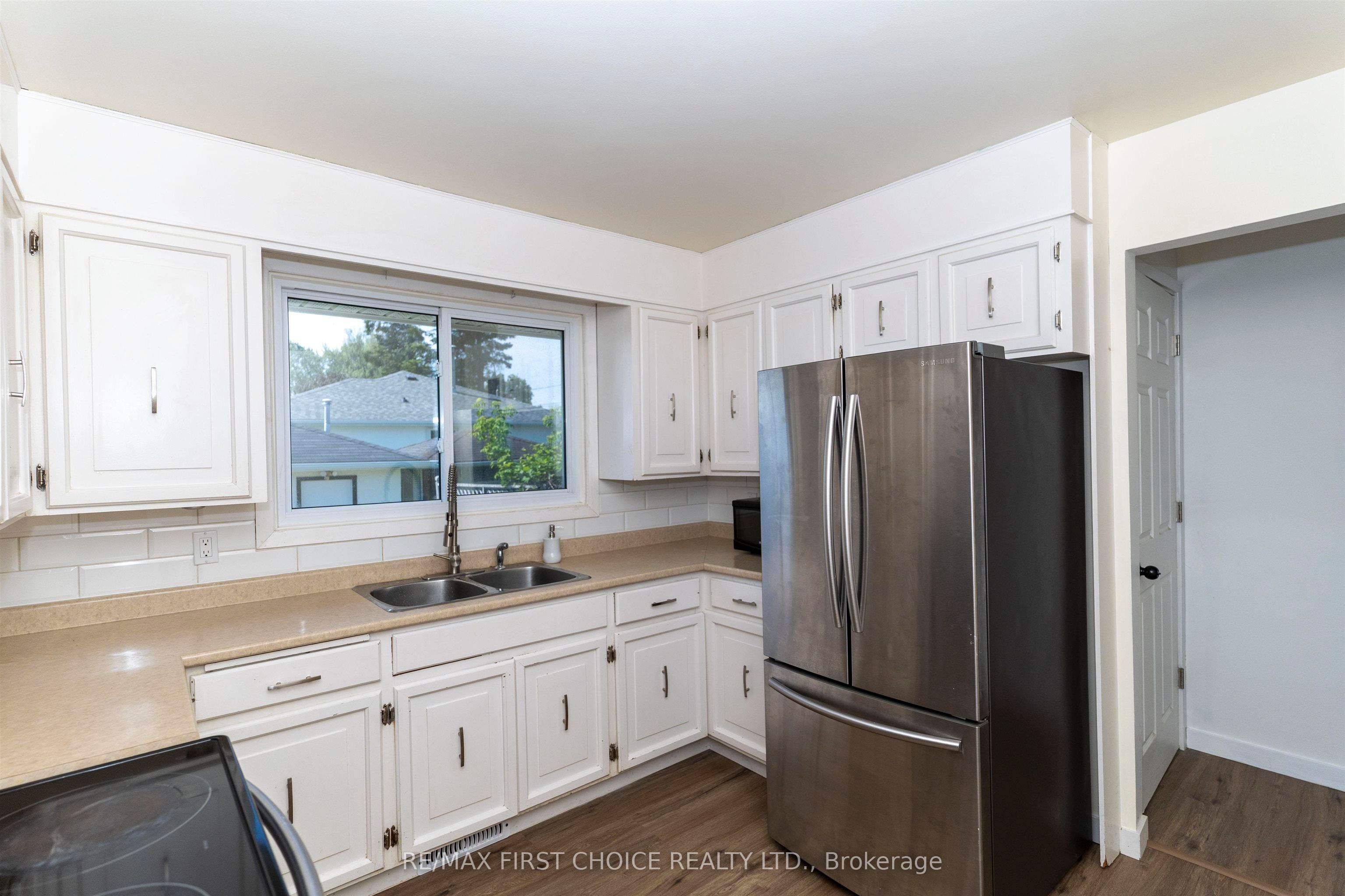 400 Victoria Avenue W, Thunder Bay, ON P7C 1G7 photo 5