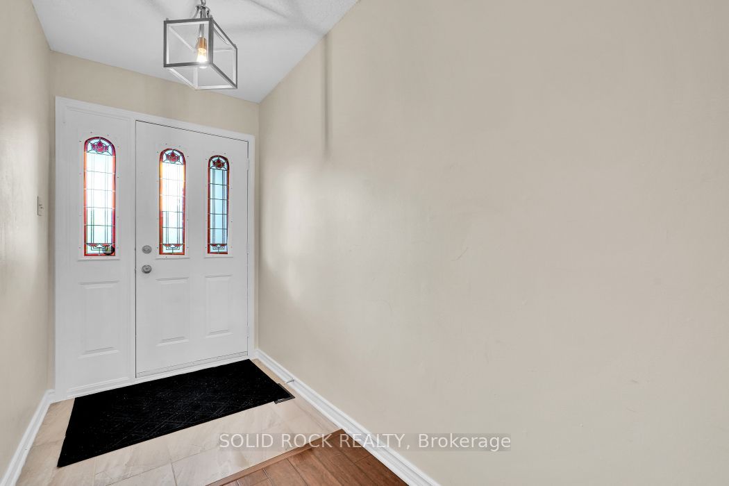 2830 Gothwood Place, Blossom Park - Airport and Area, ON K1T 2V4 photo 4