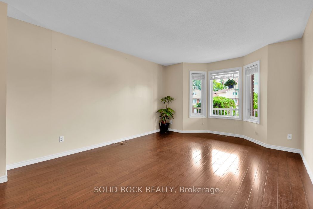 2830 Gothwood Place, Blossom Park - Airport and Area, ON K1T 2V4 photo 5