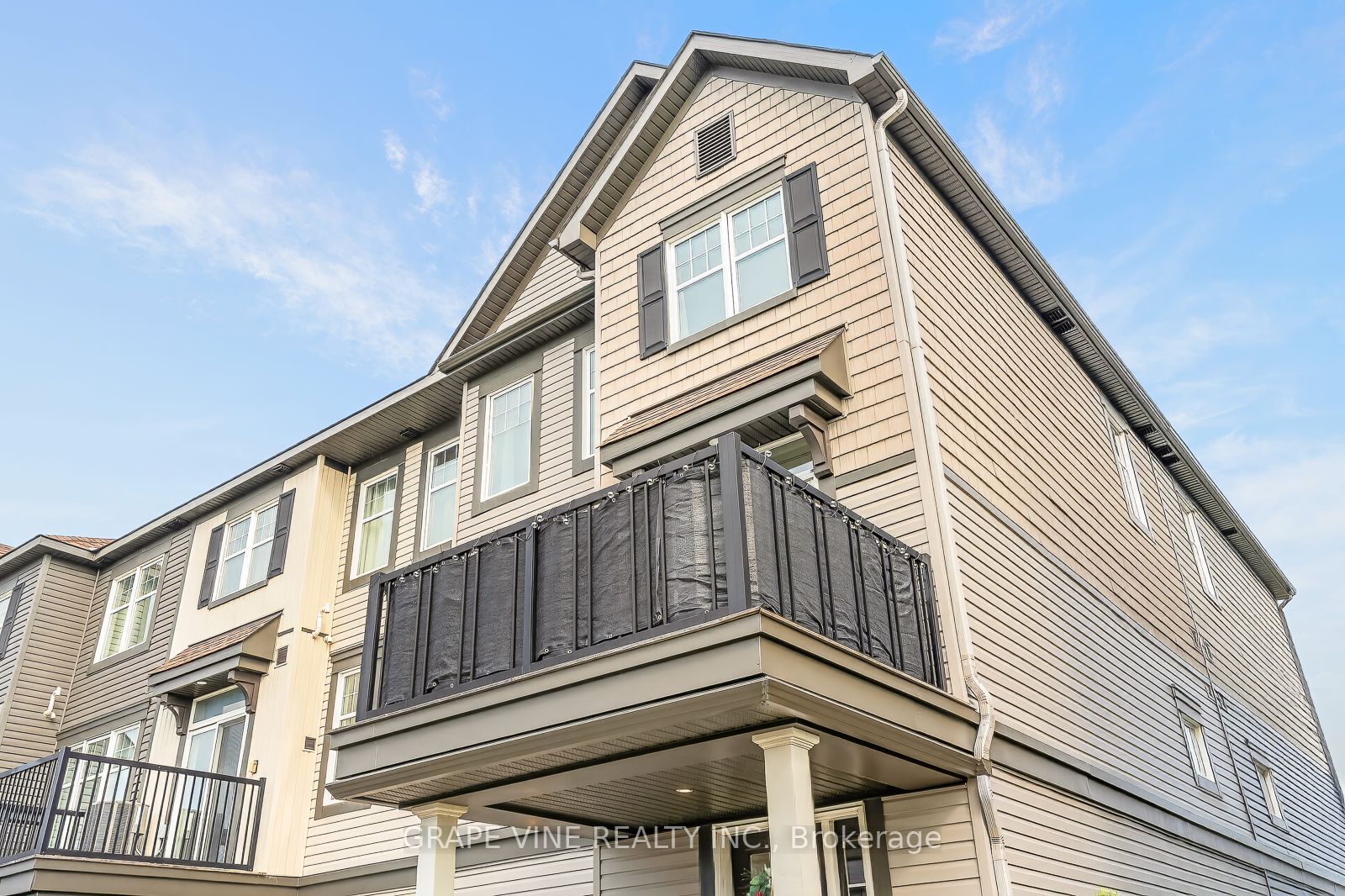 368 Mountain Sorrel Way, Orleans - Cumberland and Area, ON K4A 1H6 photo 3