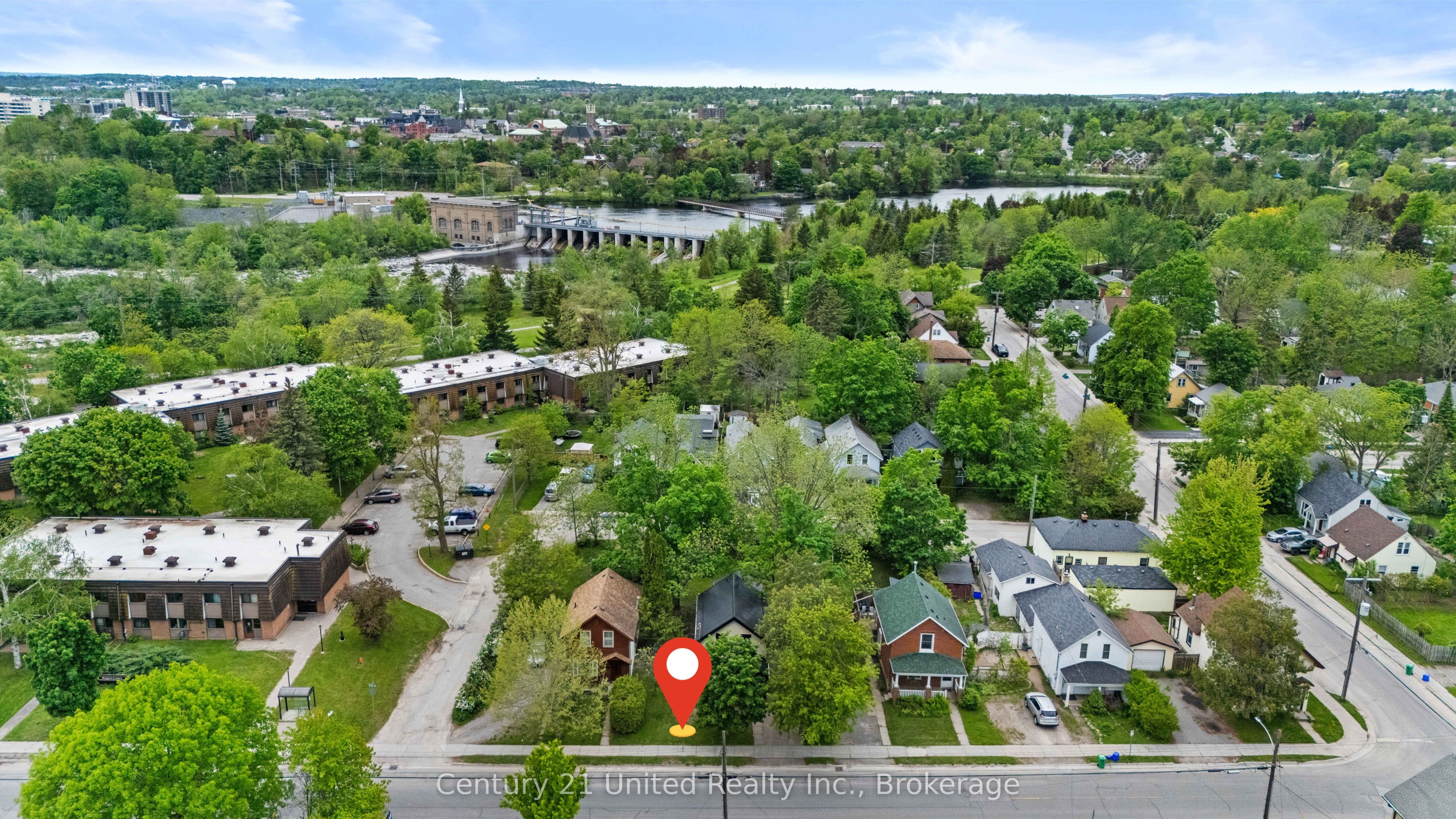 633 Rogers Street, Peterborough, ON K9H 1X9 photo 3
