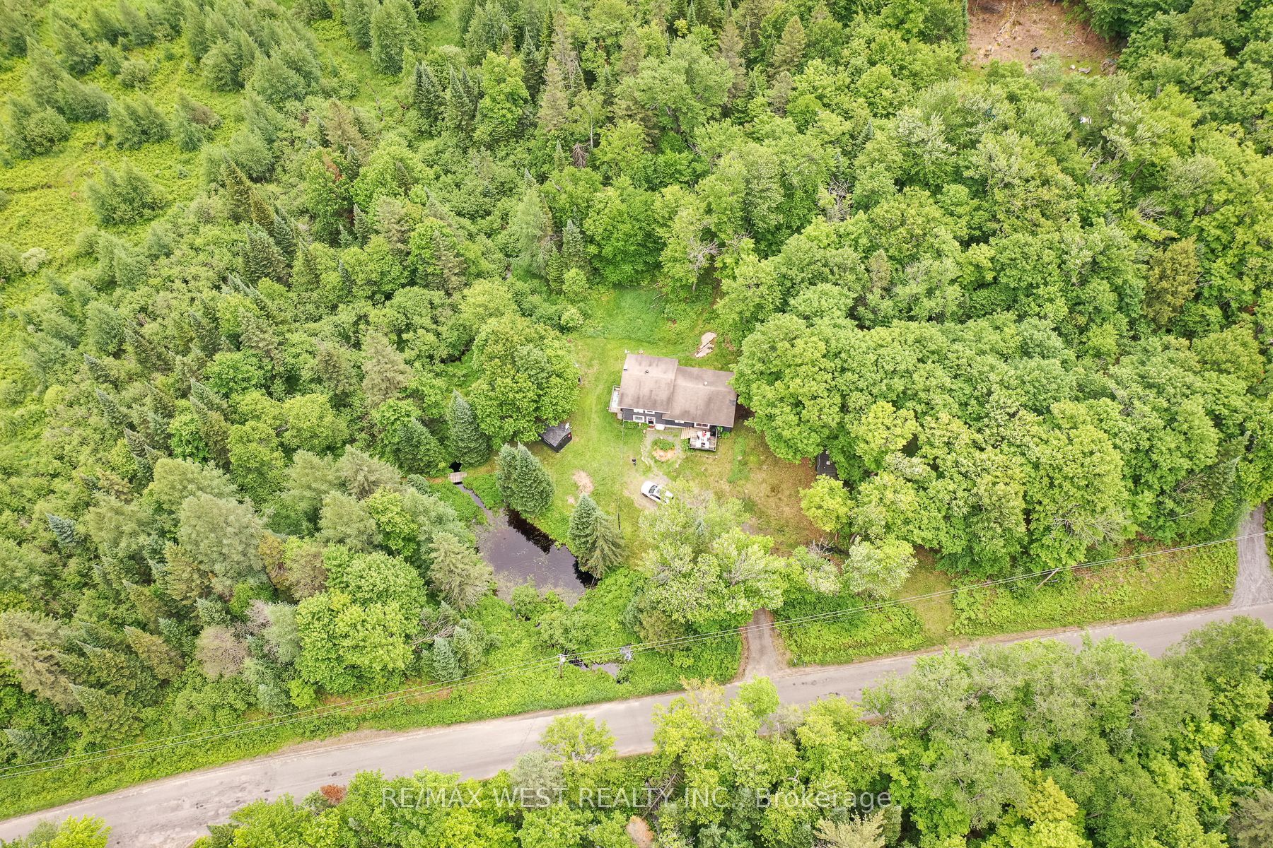 365 Clearwater Lake Road, Huntsville, ON P0B 1L0