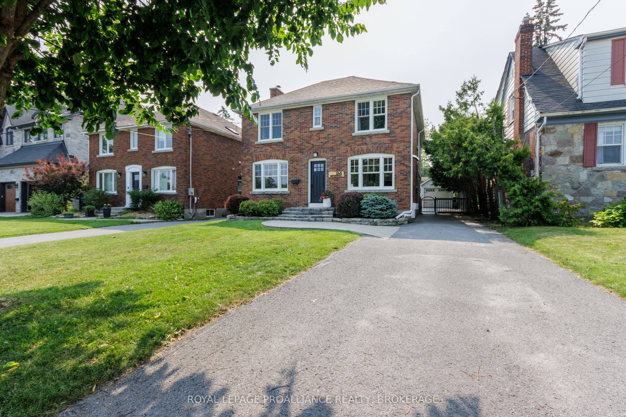 94 Macdonnell Street N, Kingston, ON K7L 4B7 photo 3