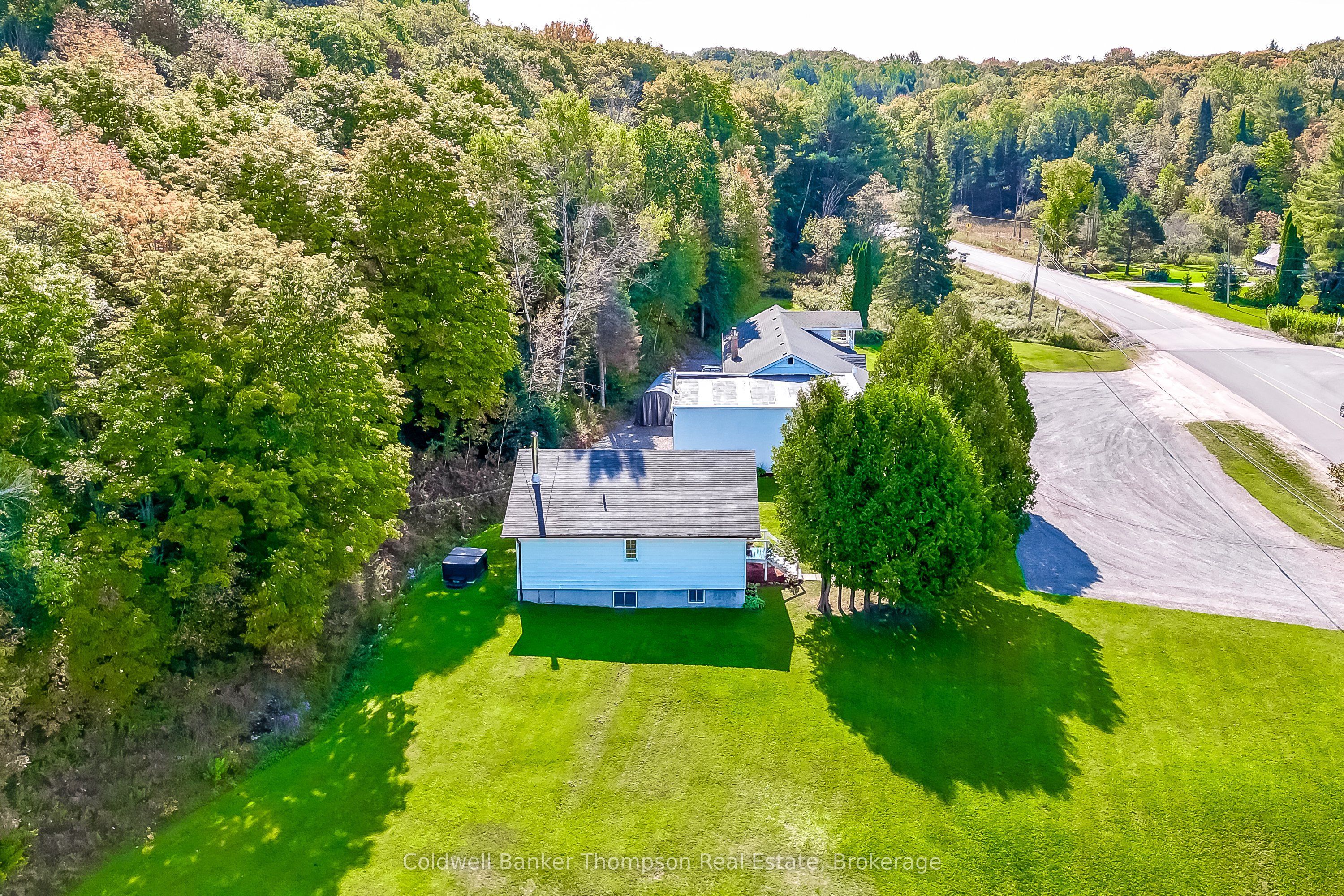 949 Raymond Road, Muskoka Lakes, ON P0B 1M0 photo 2