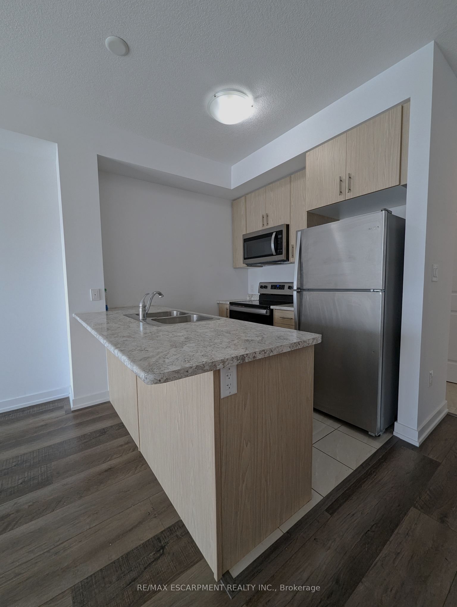 450 Dundas Street E 434, Hamilton, ON L0R 2H4 photo 2