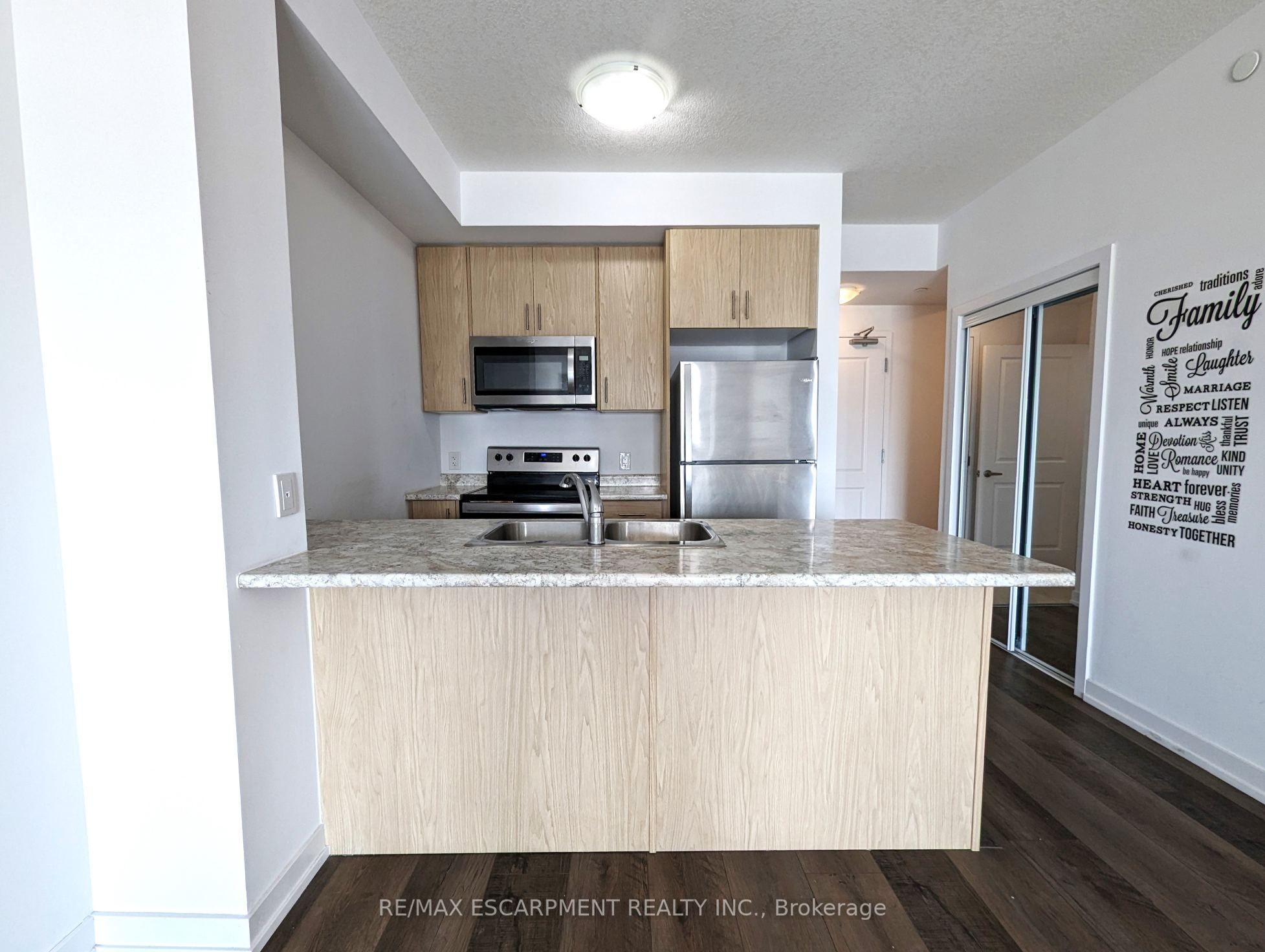450 Dundas Street E 434, Hamilton, ON L0R 2H4 photo 3