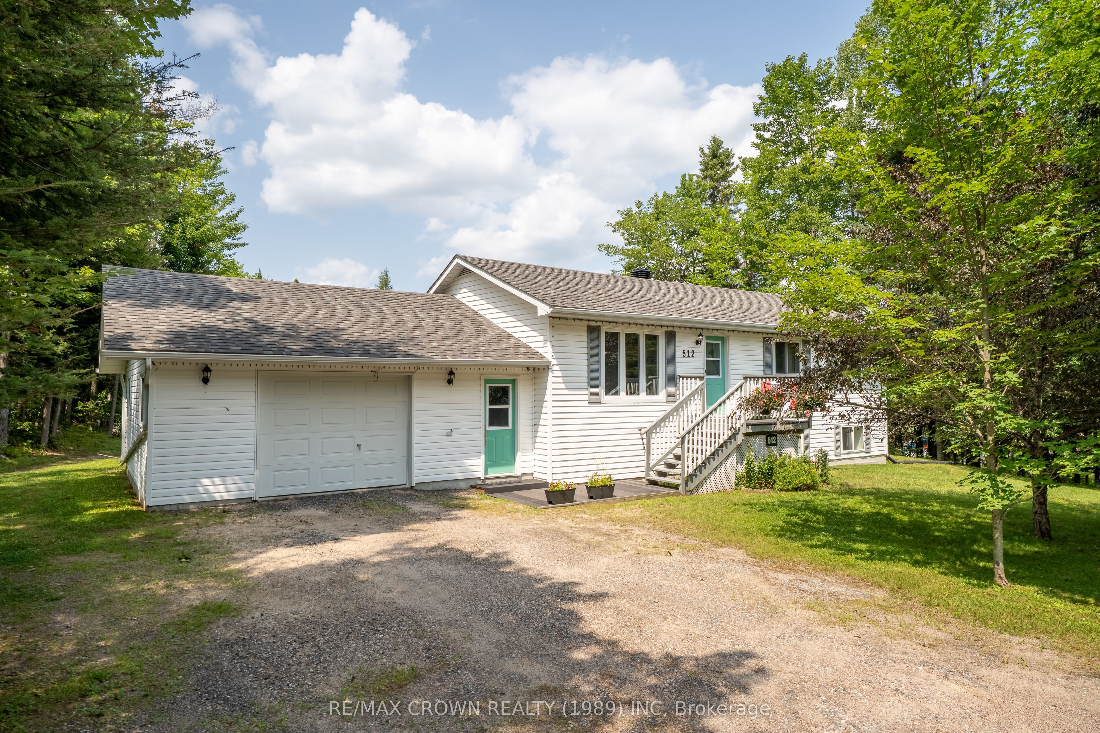 512 Maple Road, Bonfield, ON P0H 1E0