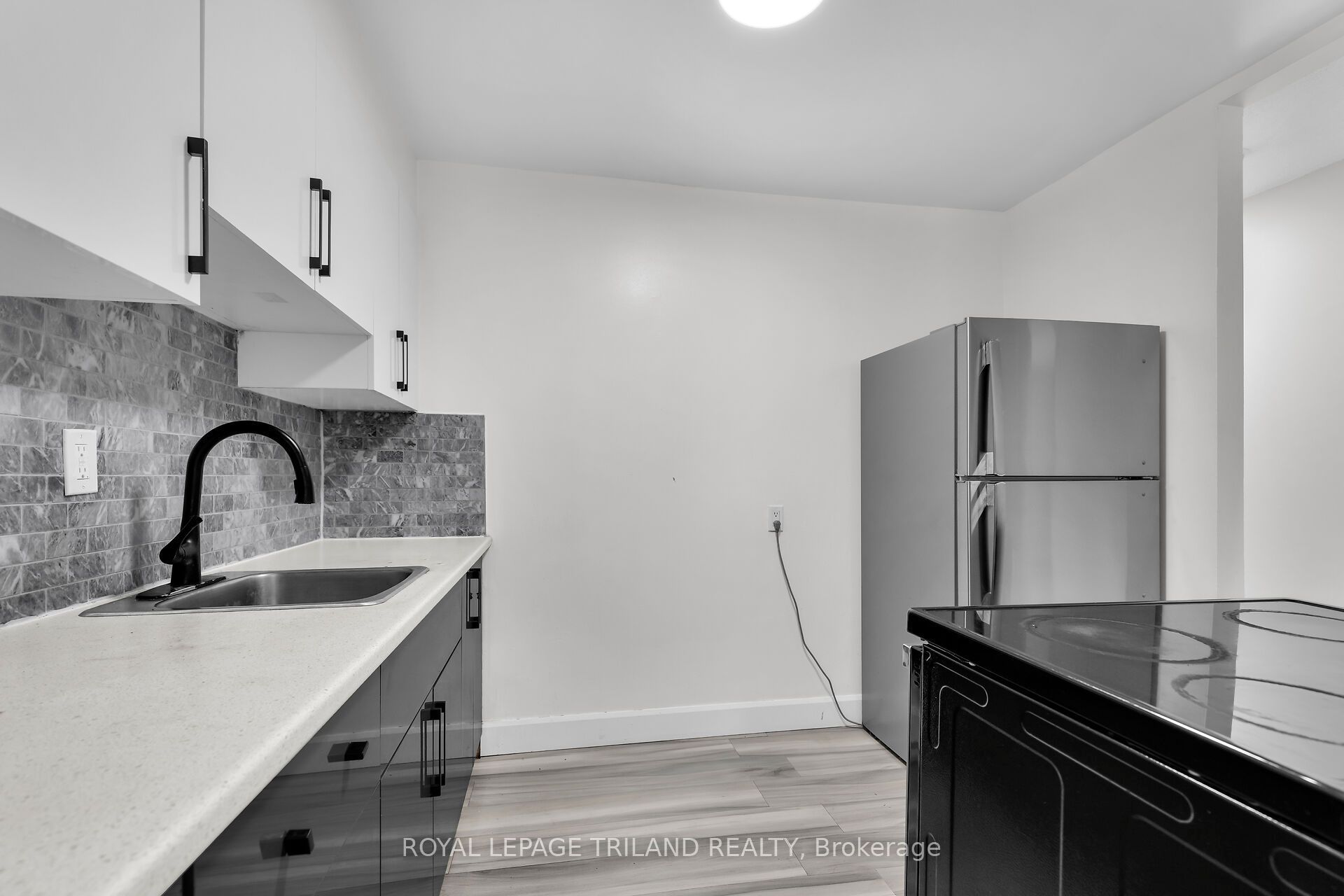 1566 Allen Place 2, London East, ON N5W 2V8 photo 3