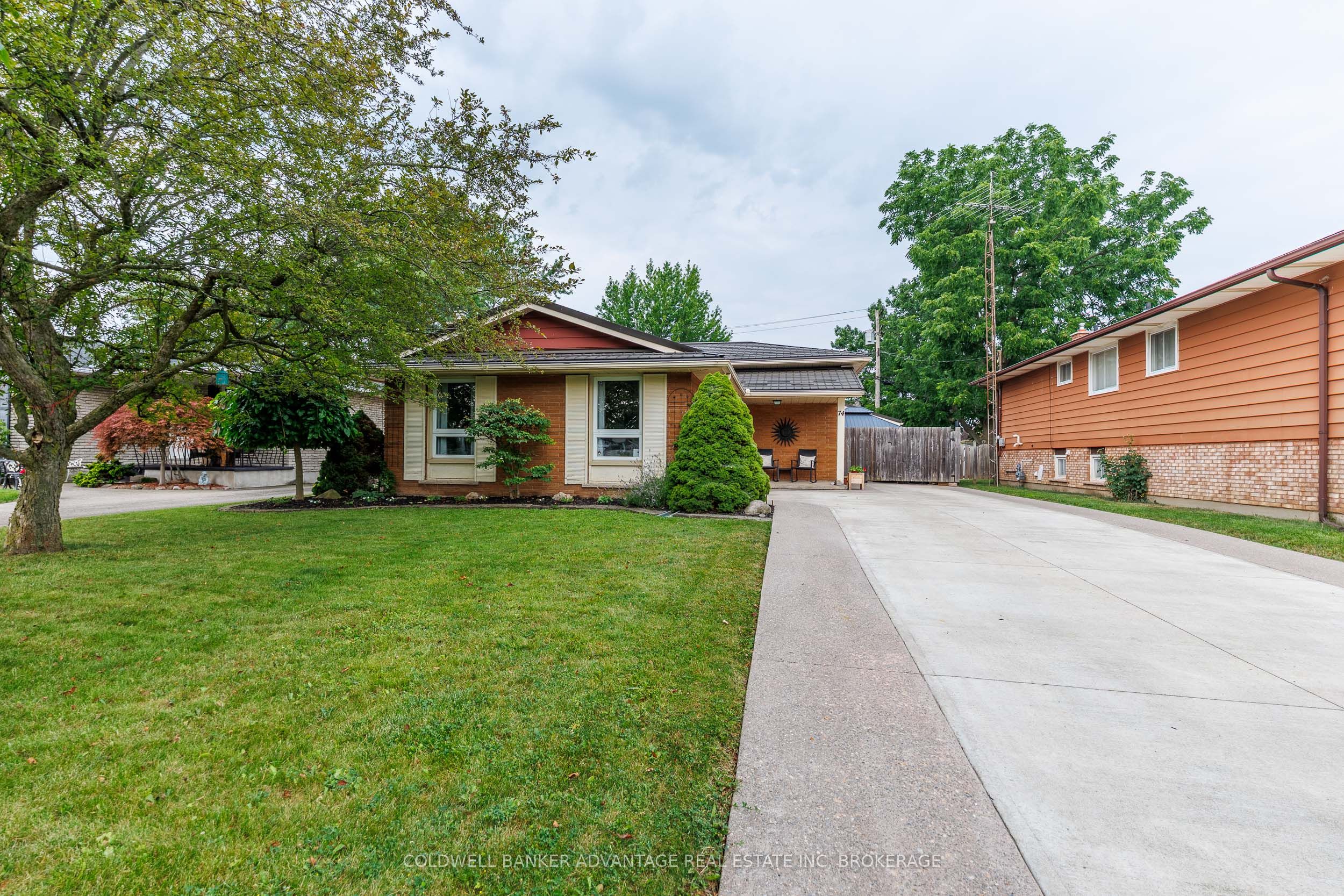 74 Pinehurst Drive, Welland, ON L3C 3J1 photo 2