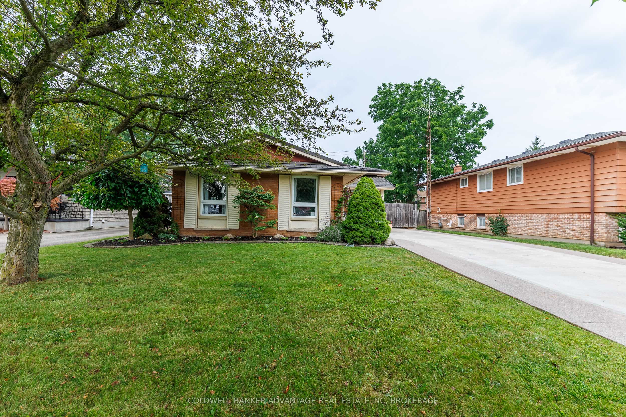 74 Pinehurst Drive, Welland, ON L3C 3J1 photo 3