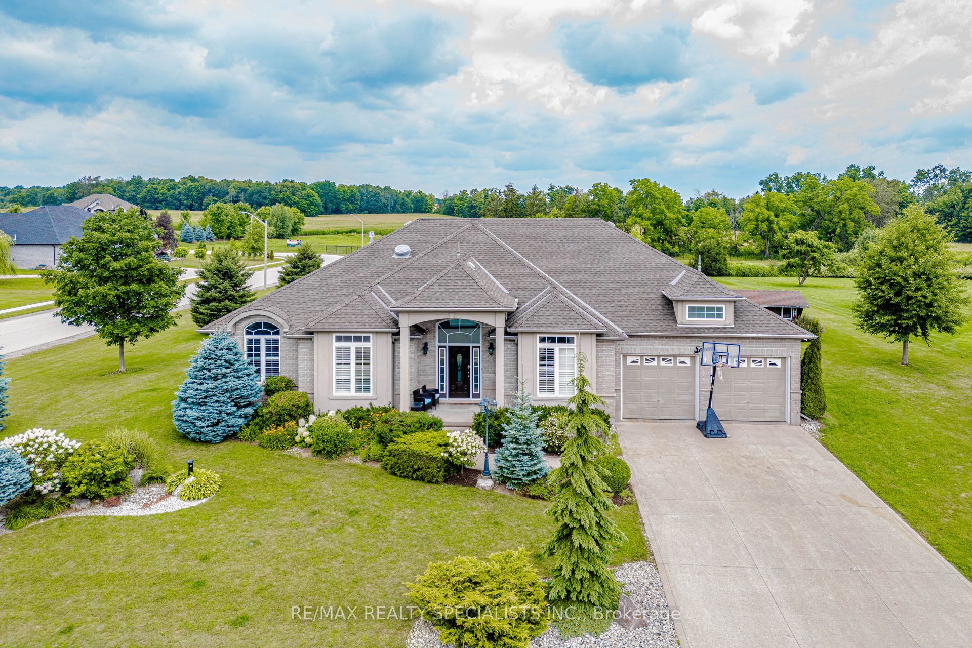 7 Snyder Court, Norwich, ON N0J 1C0 photo 2
