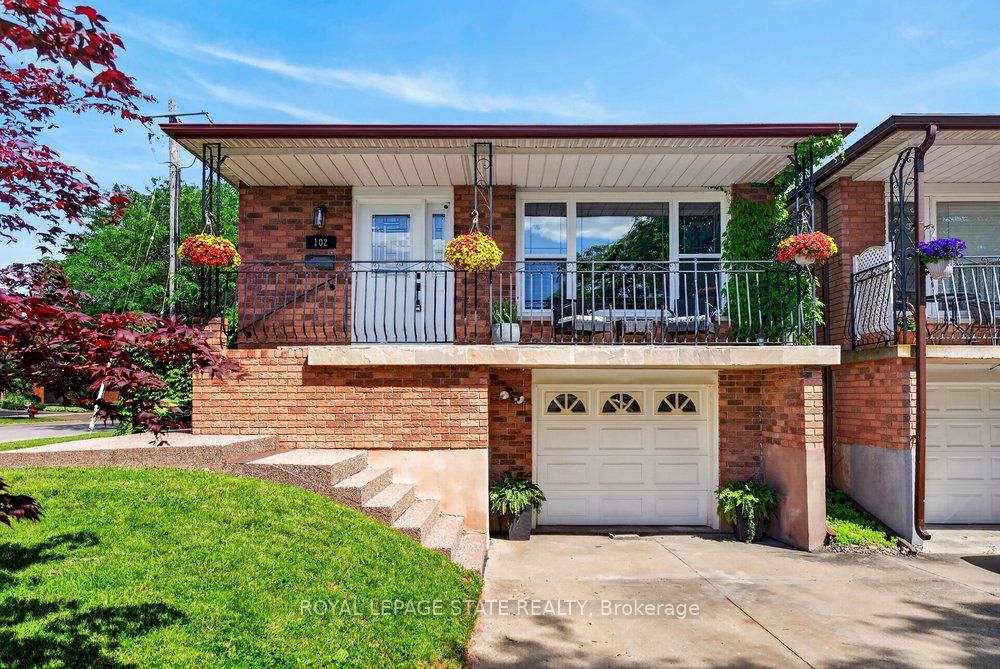 102 Birchlawn Drive, Hamilton, ON L8G 4B7