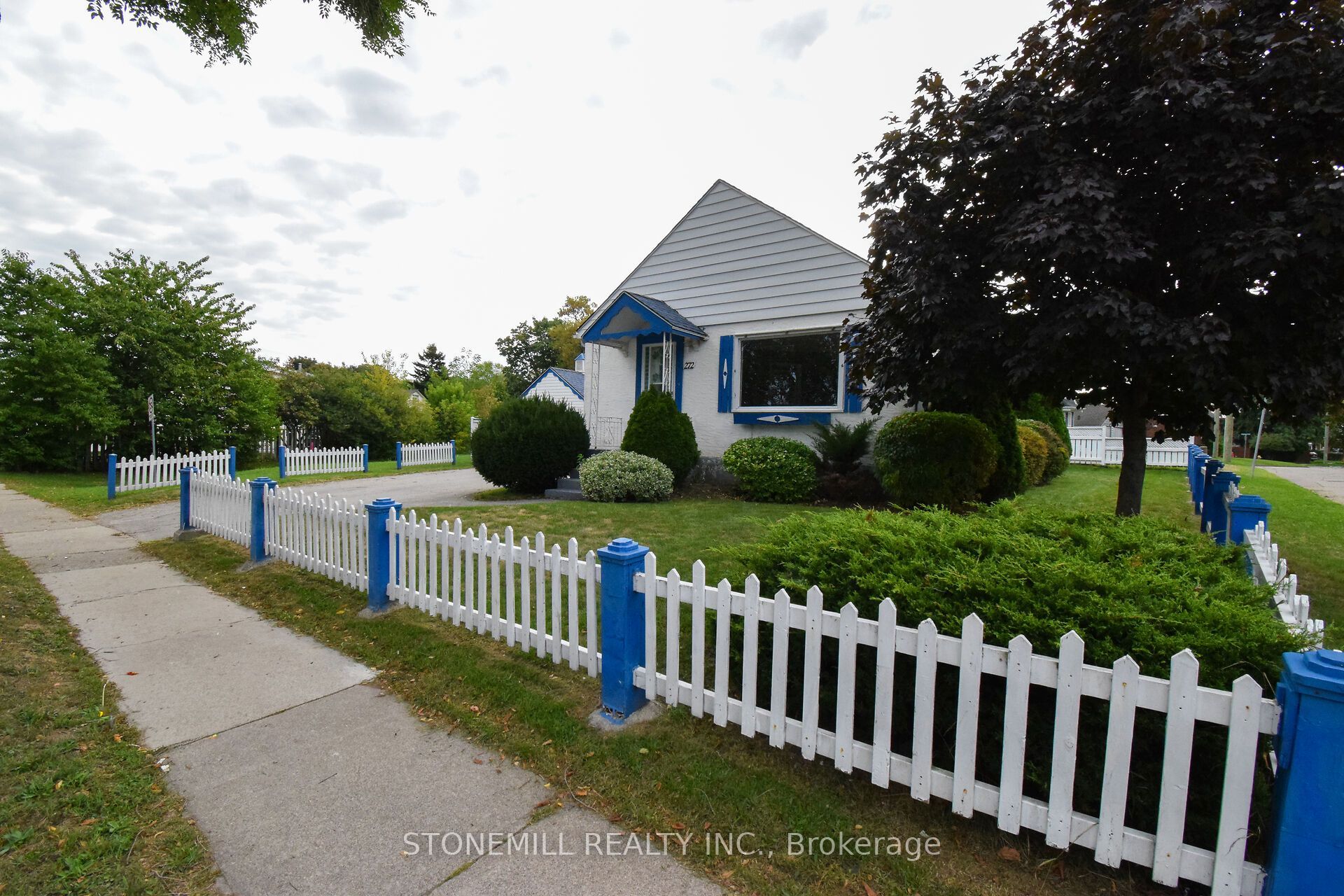 272 Carlton Street, St. Catharines, ON L2N 1B9 photo 2