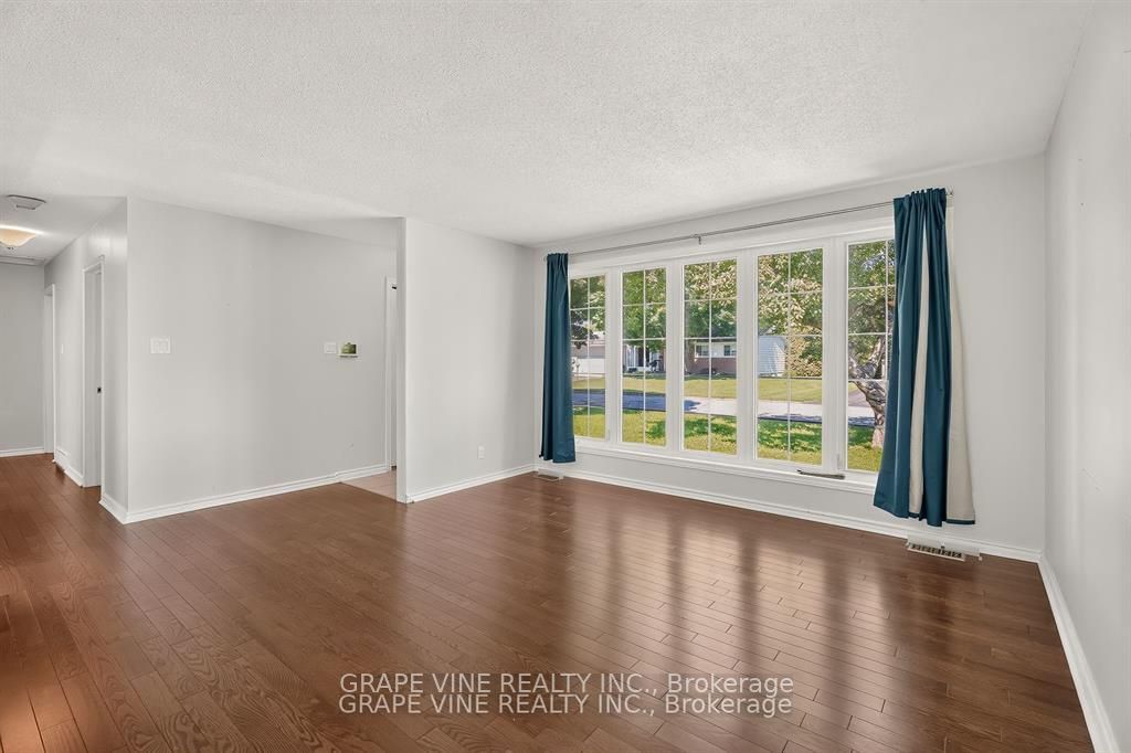 104 Oriole Avenue, Kanata, ON K2L 1E7 photo 4