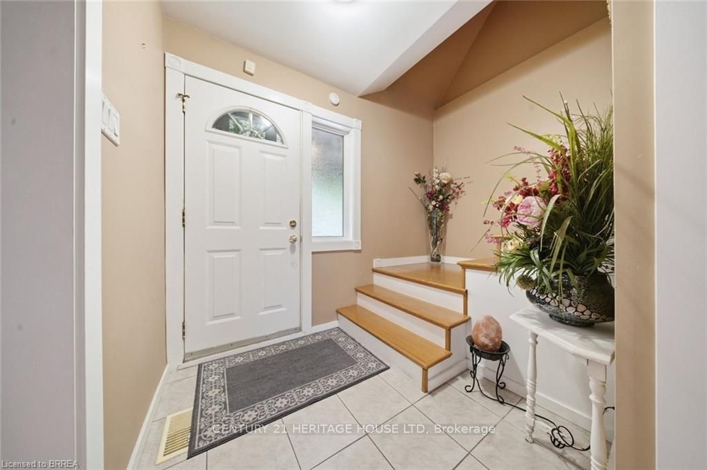 106 Memorial Drive, Brantford, ON N3R 5S3 photo 5