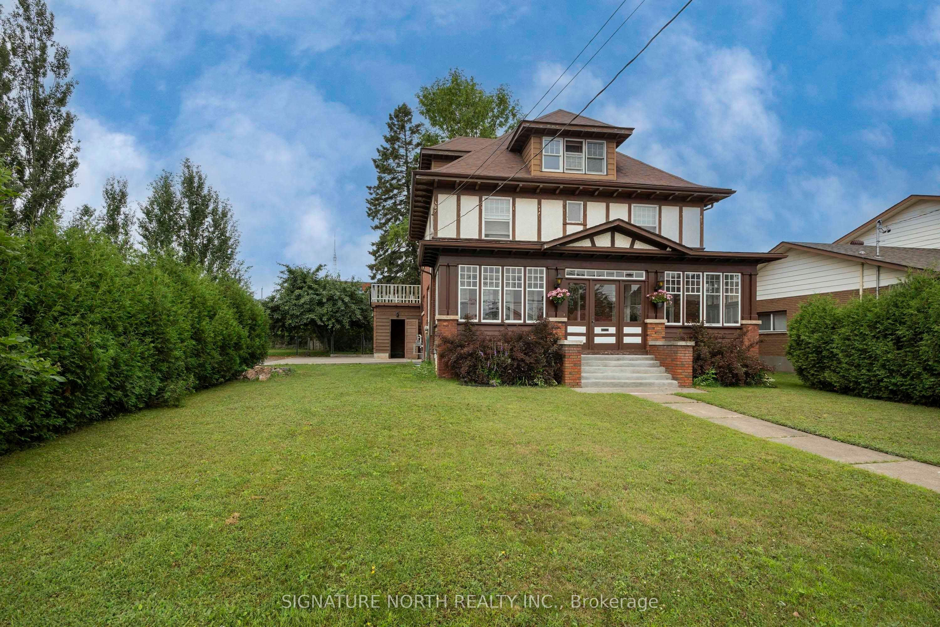 74 Prospect Avenue, Thunder Bay, ON P7A 5L2