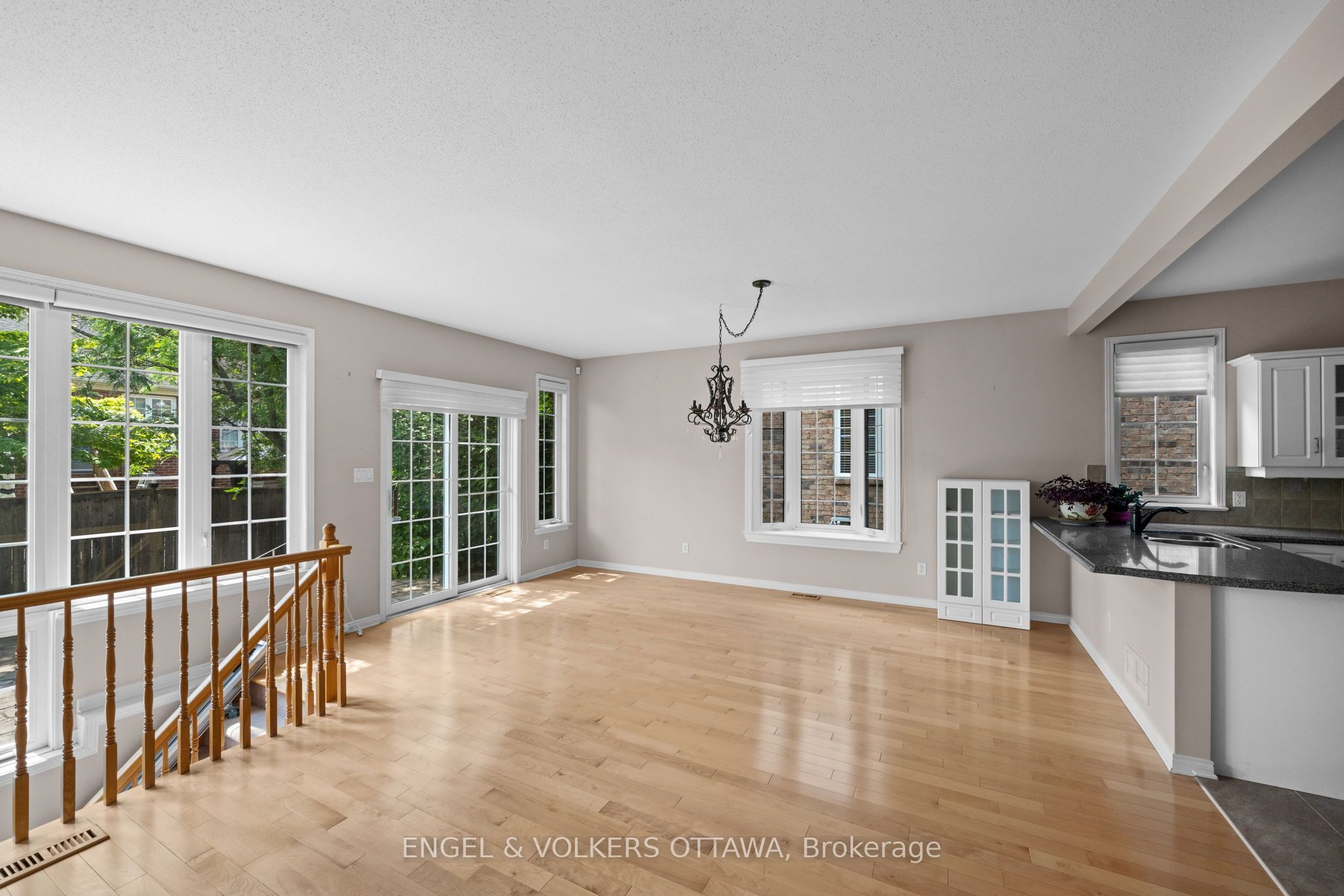 205 Cairnsmore Circle, Barrhaven, ON K2J 0G4 photo 4