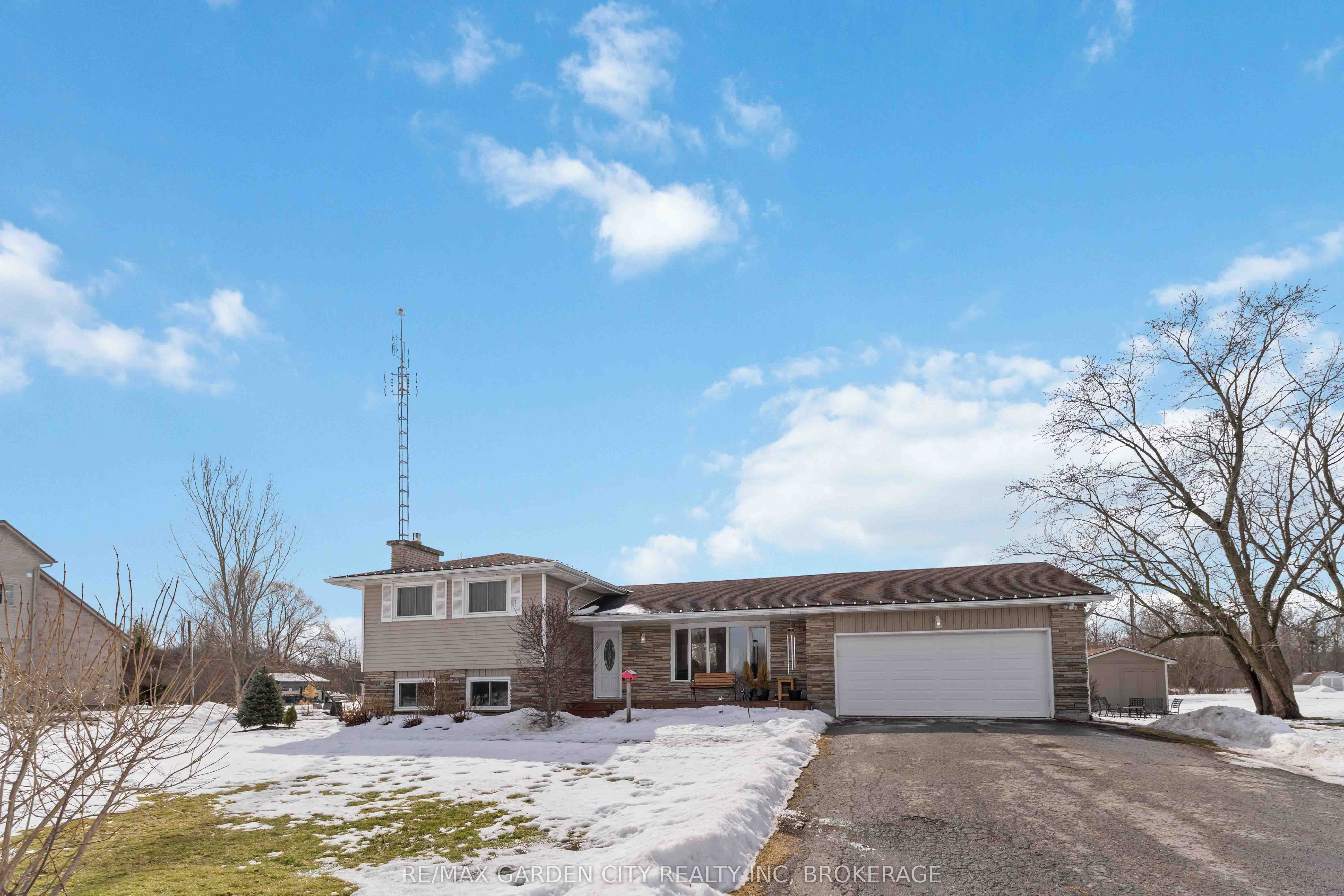 147 CAIRNS Crescent, Fort Erie, ON L2A 5M4 photo 3