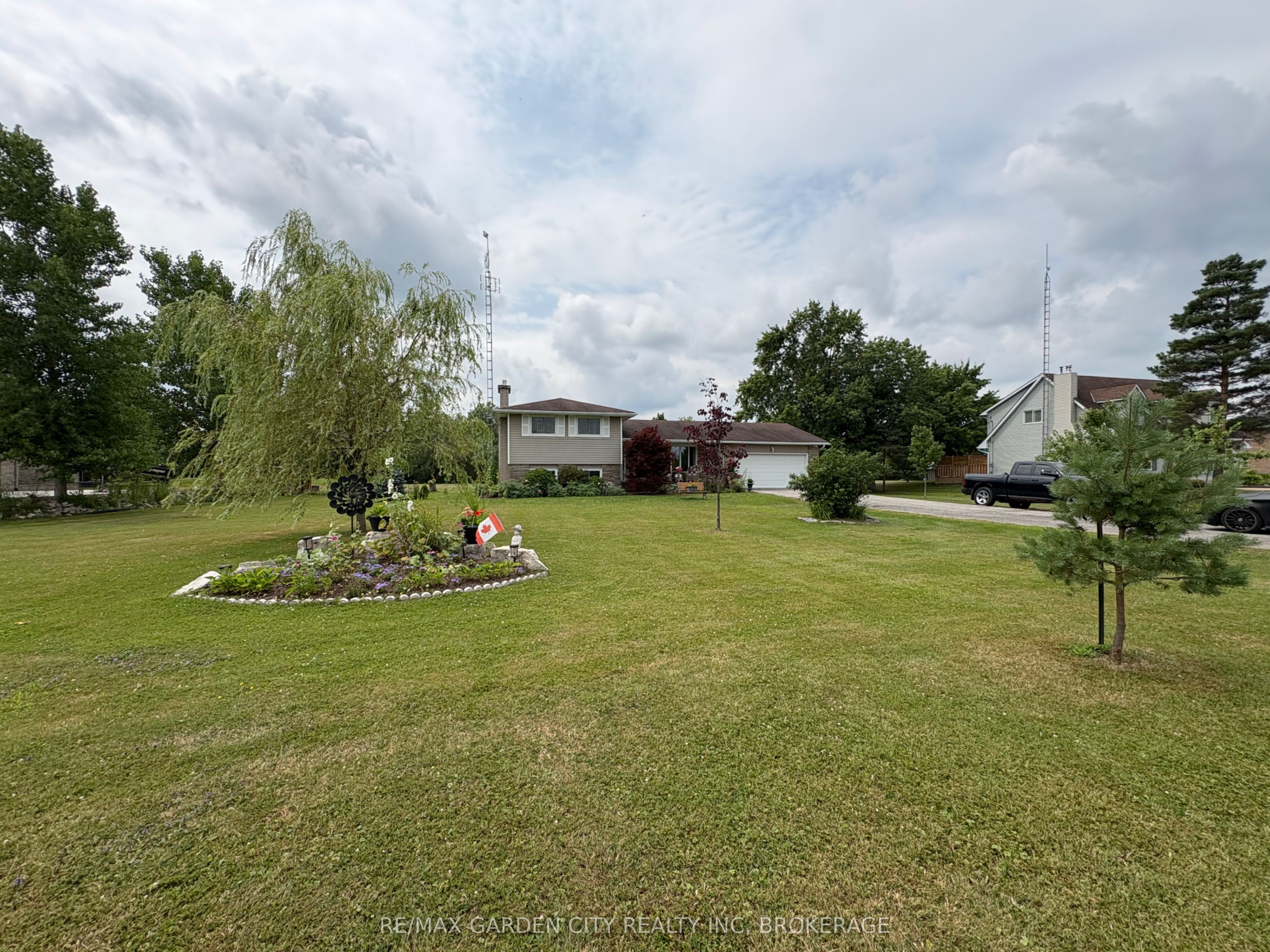 147 CAIRNS Crescent, Fort Erie, ON L2A 5M4 photo 5