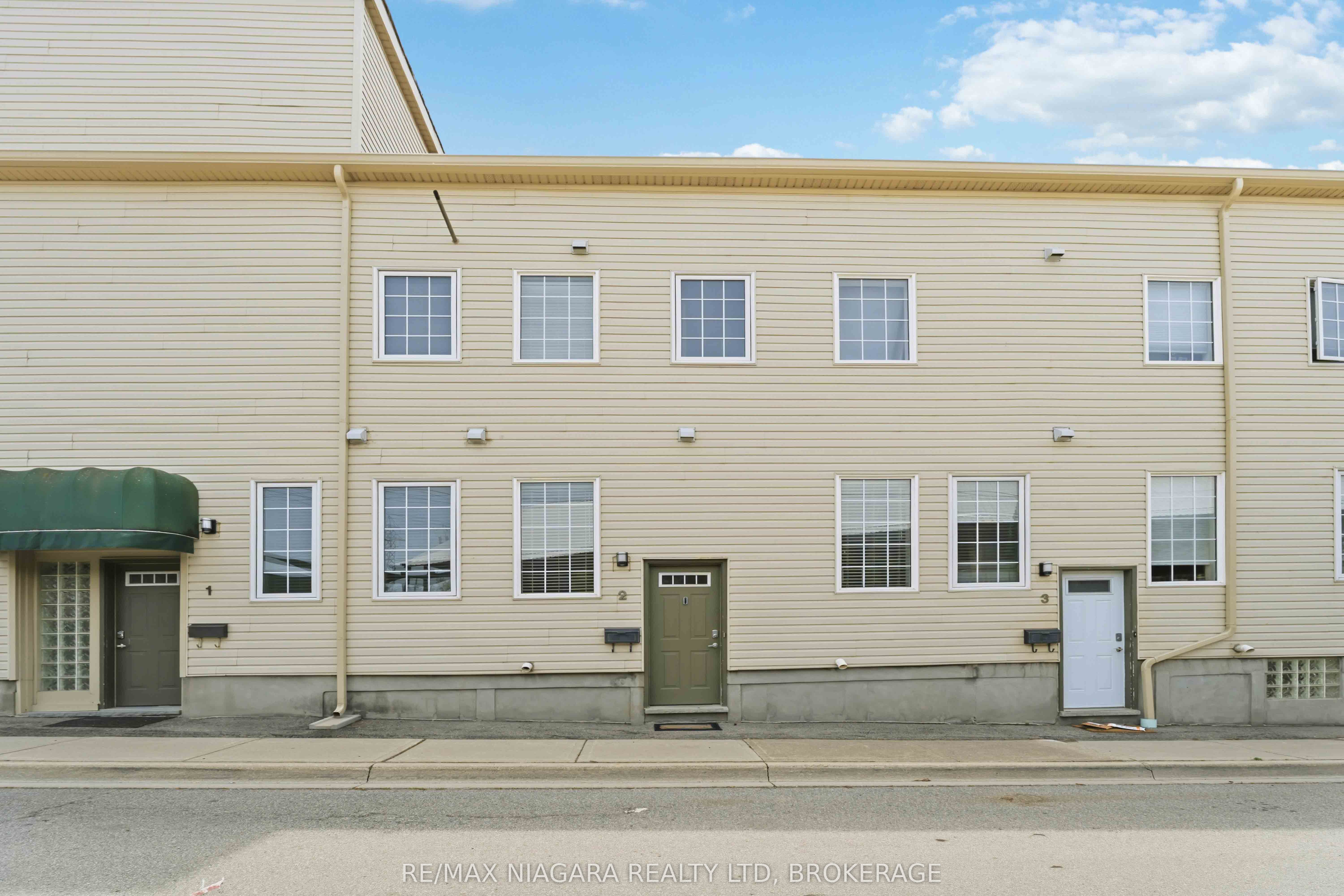 49 Ontario Street 2, Grimsby, ON L3M 3H2 photo 3