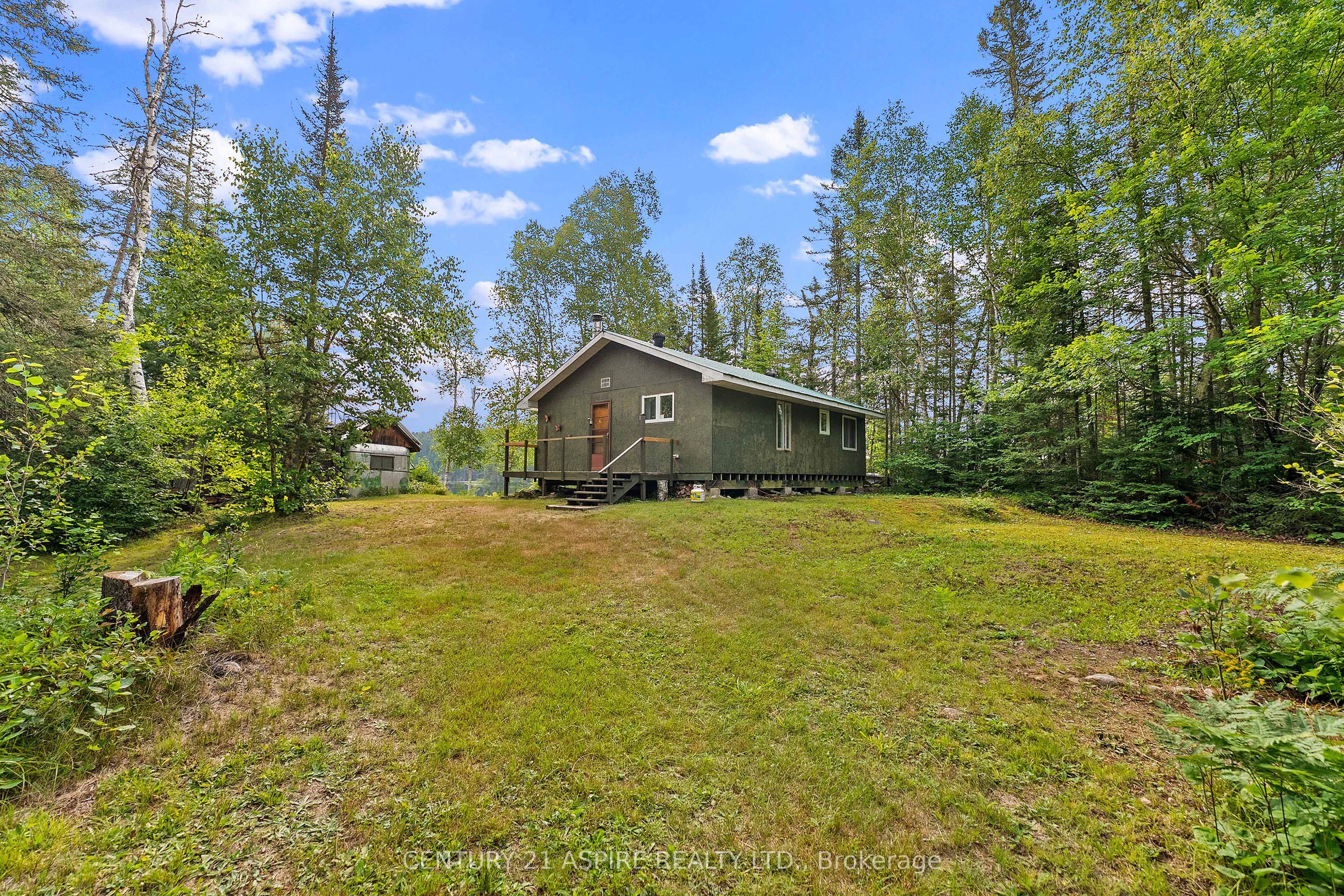 1953 Little Papineau Lake Road, Hastings Highlands, ON K0L 2R0 photo 3