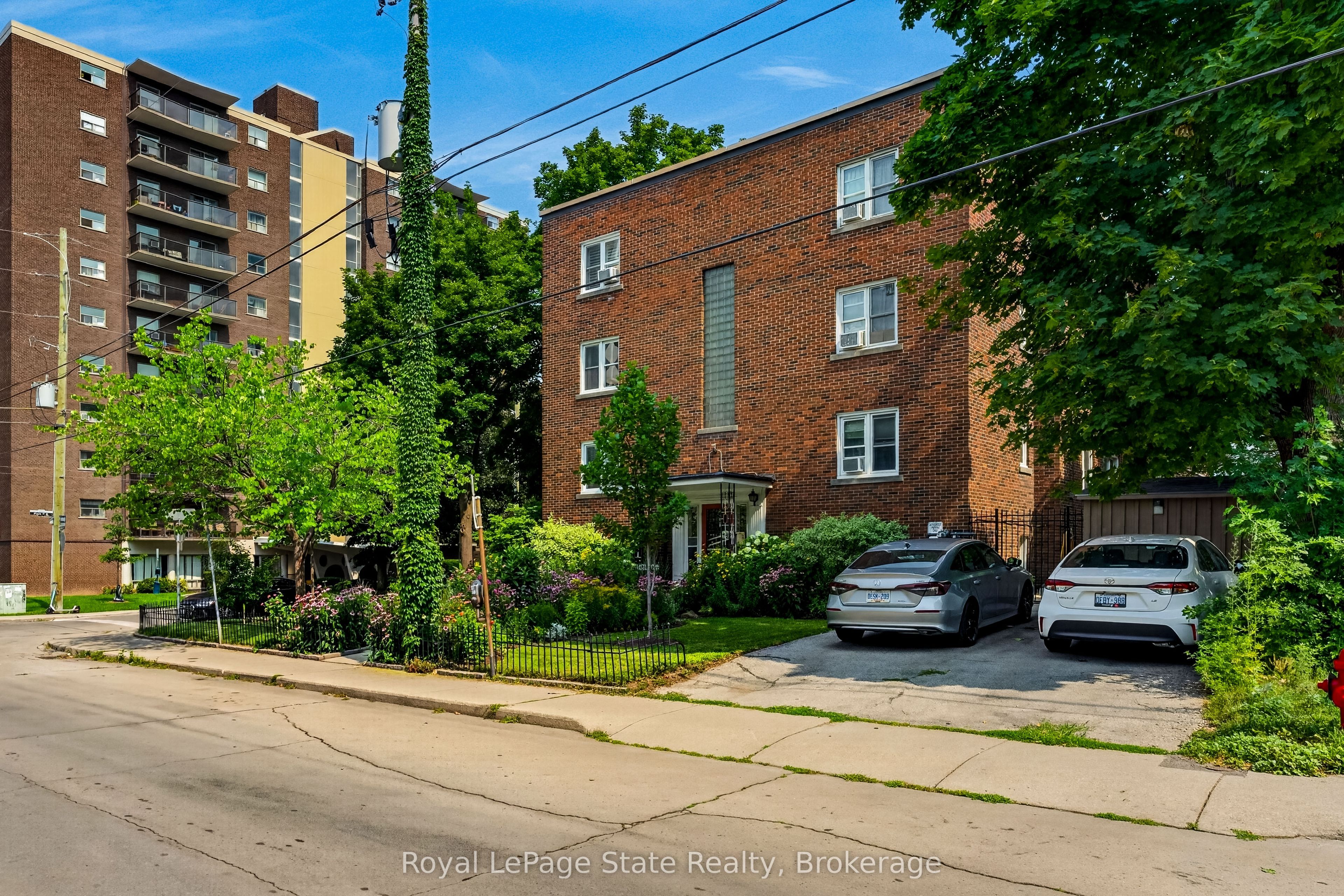 60 Robinson Street 104, Hamilton, ON L8P 1Y9 photo 3