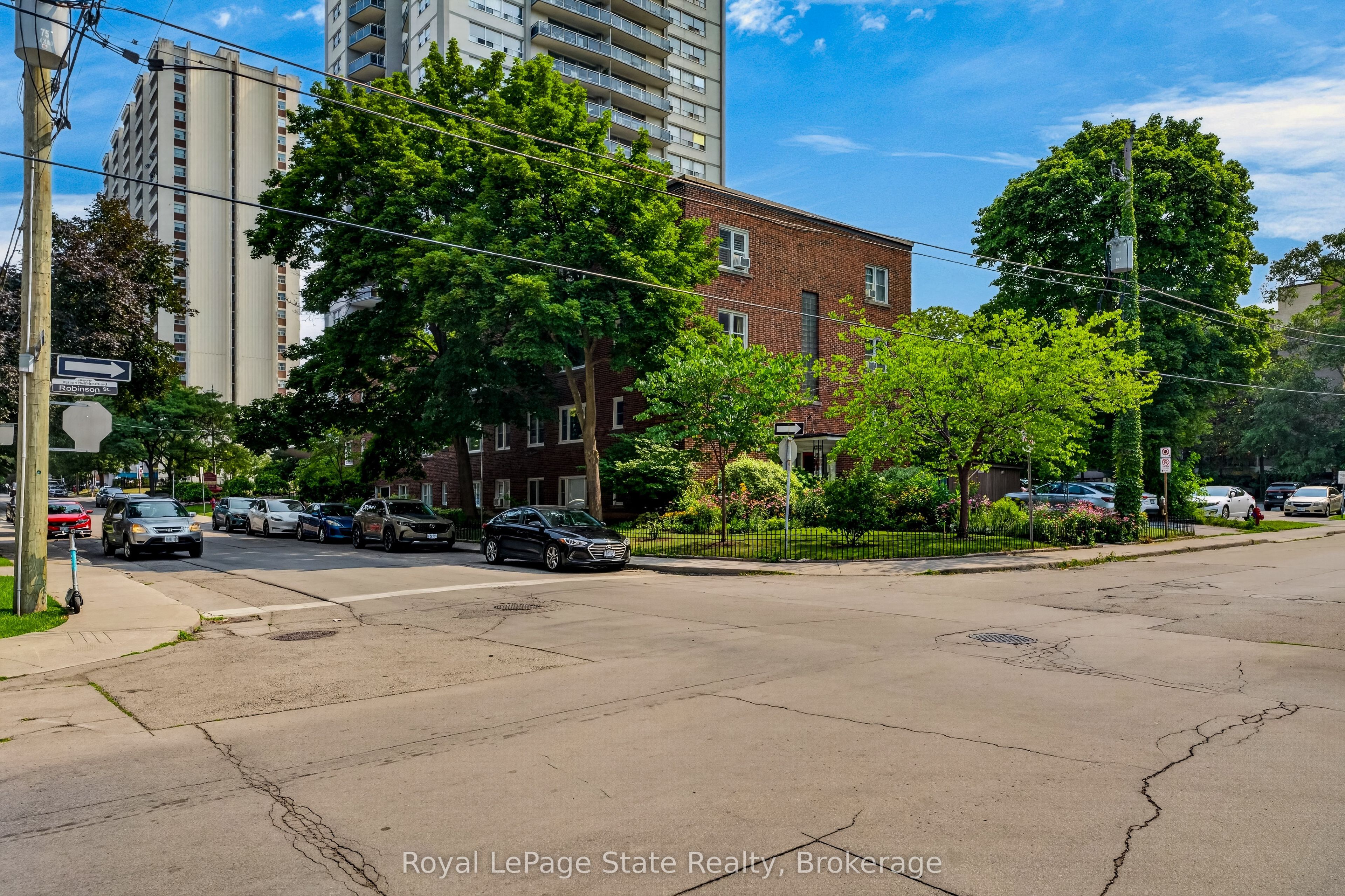 60 Robinson Street 104, Hamilton, ON L8P 1Y9 photo 4