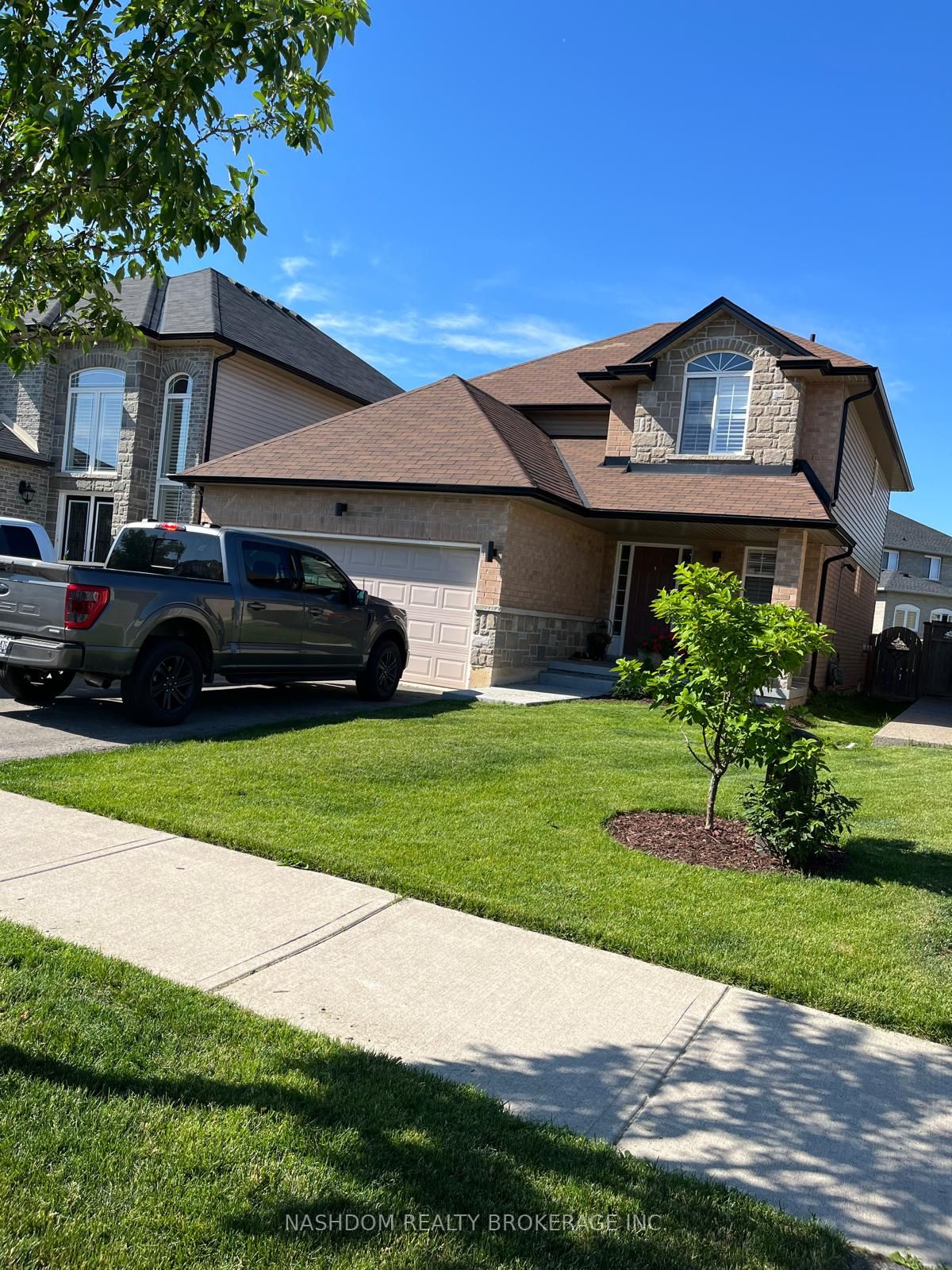 1367 Upper Paradise Road, Hamilton, ON L9B 0C2 photo 2