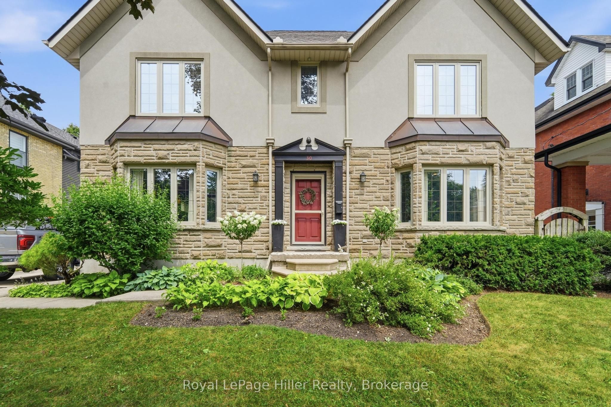 30 Centre Street, Stratford, ON N5A 1E3 photo 4