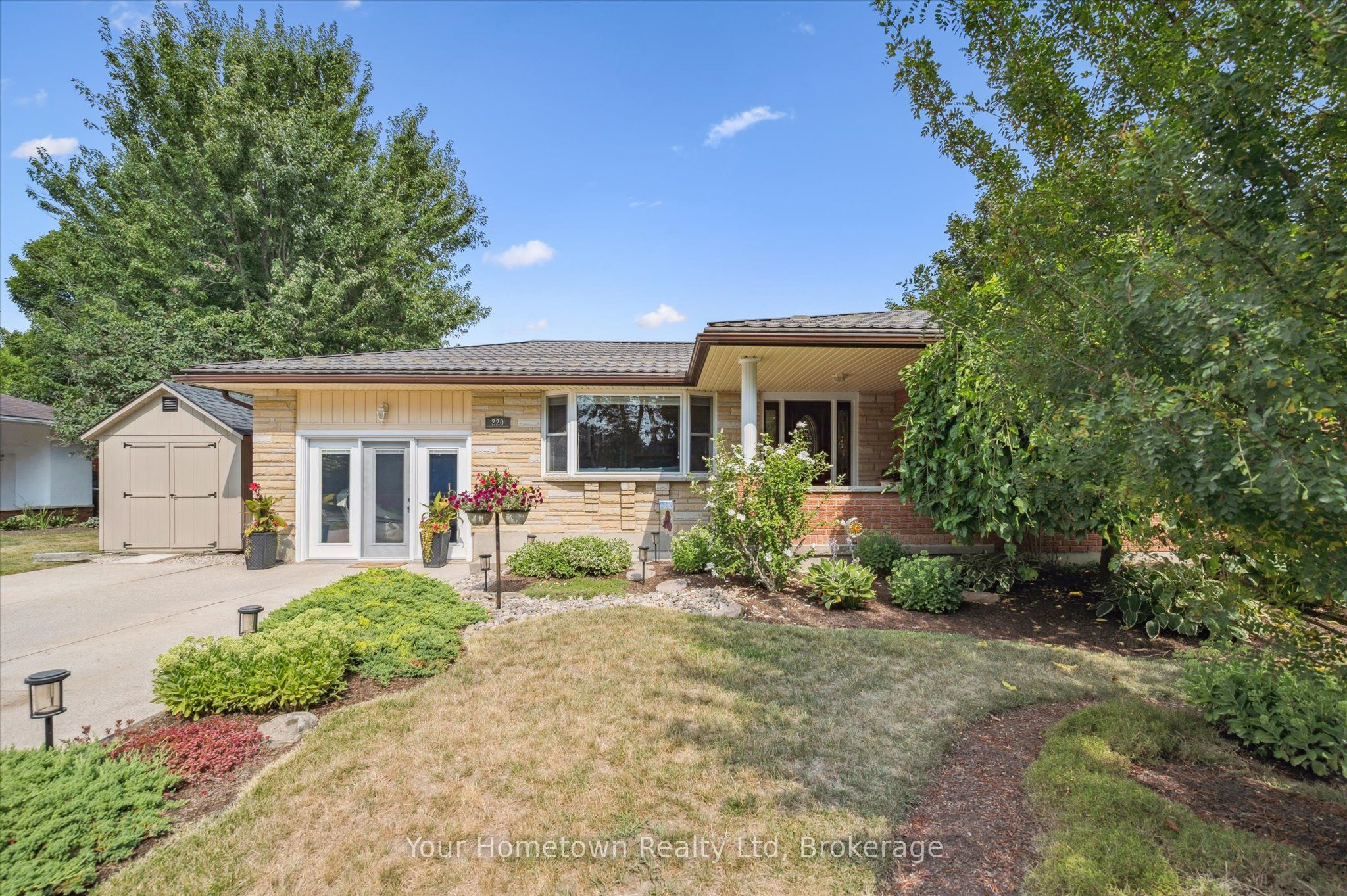 220 Colborne Street, Centre Wellington, ON N0B 1S0 photo 2