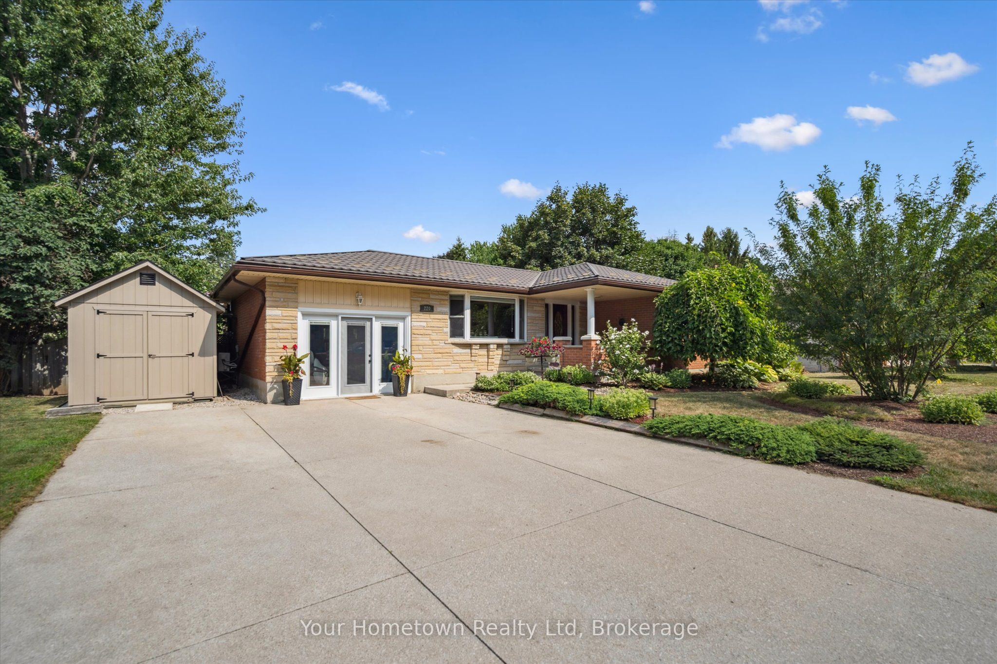 220 Colborne Street, Centre Wellington, ON N0B 1S0 photo 3