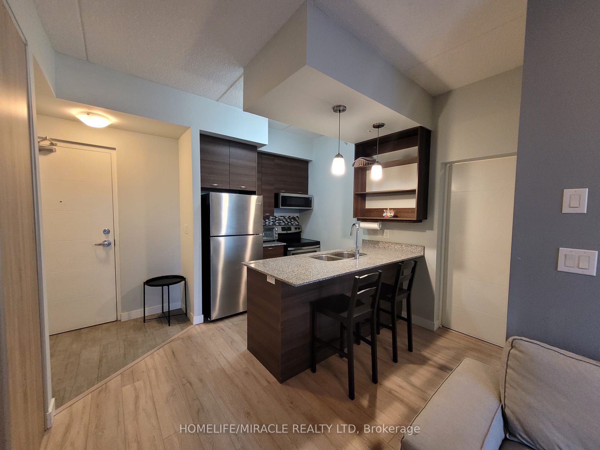 318 Spruce Street 503, Waterloo, ON N2L 3M7 photo 5