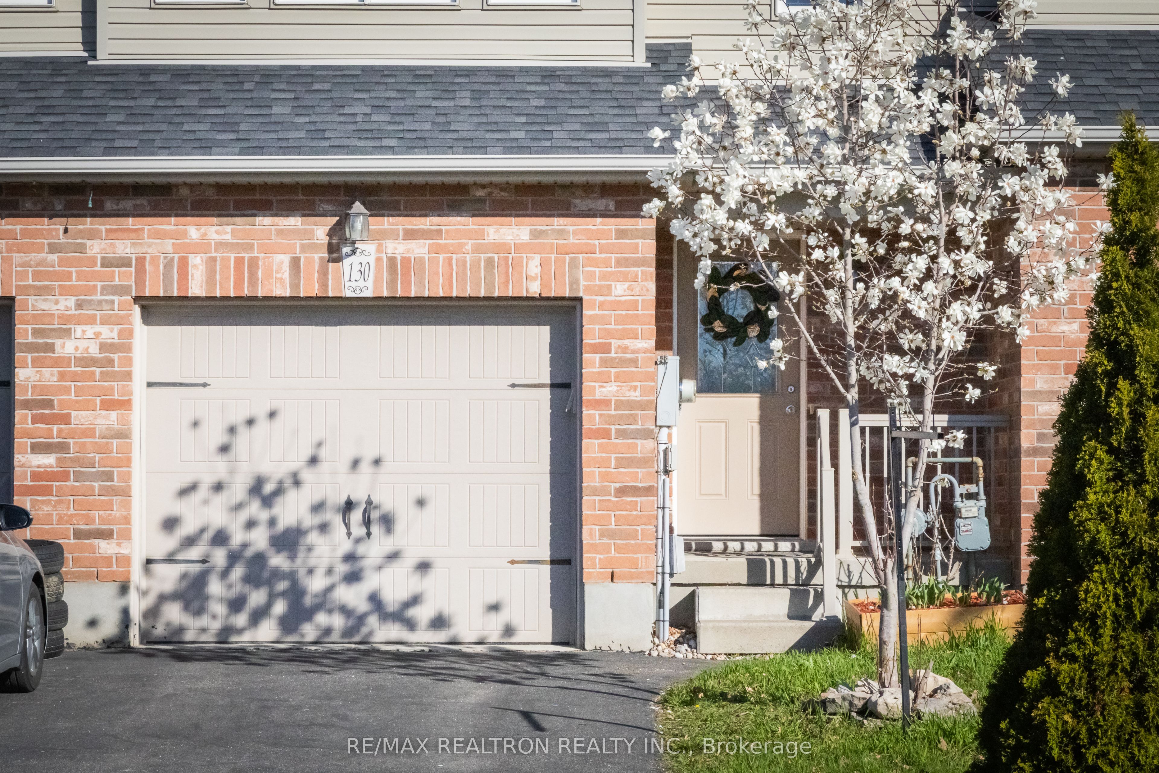130 Simmonds Drive, Guelph, ON L7A 0P3 photo 2