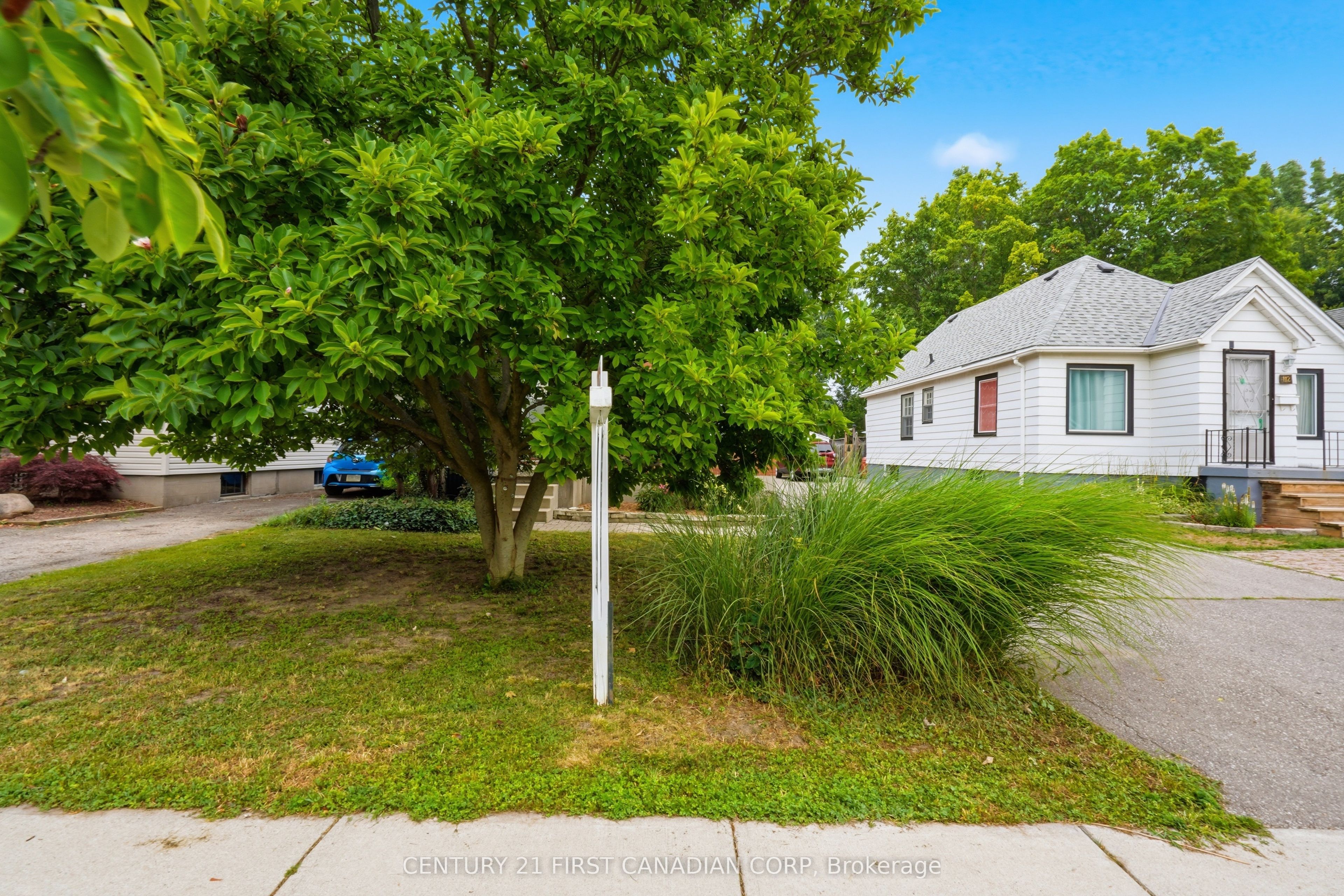 110 Emery Street E 110, London South, ON N6C 2E1 photo 3