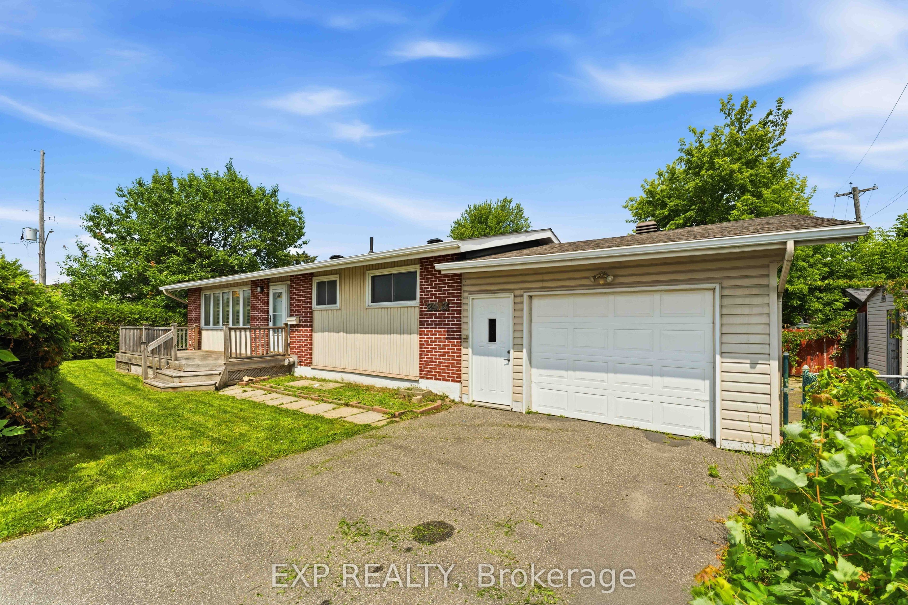 2473 Walkley Road, Elmvale Acres and Area, ON K1G 3H2 photo 2