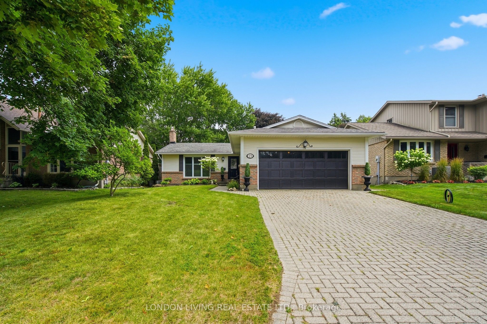 23 Greenbrier Crescent, London South, ON N6J 3X6