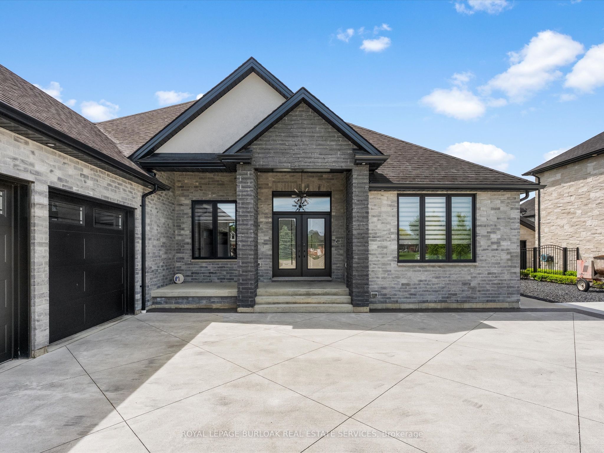 351 Old Tecumseh Road, Windsor, ON N8N 3T2 photo 4
