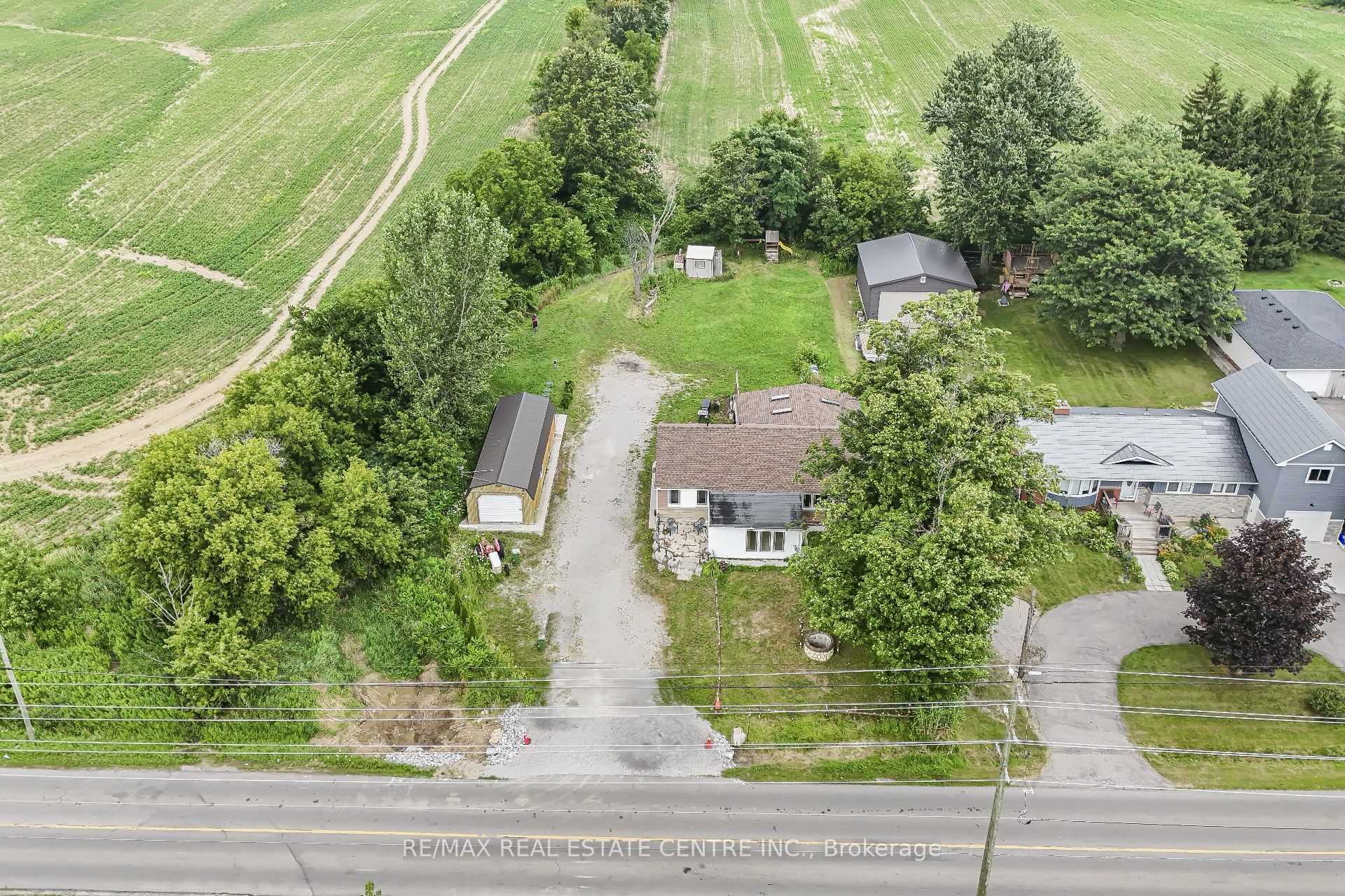7332 Twenty Road E, Hamilton, ON L0R 1W0